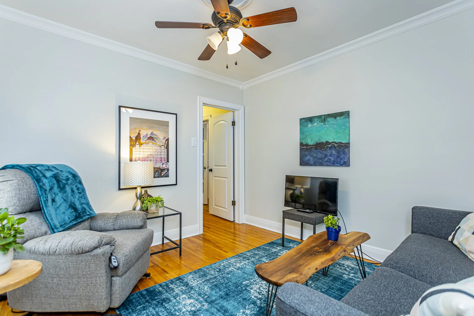 44 Briscoe St E_15.jpg