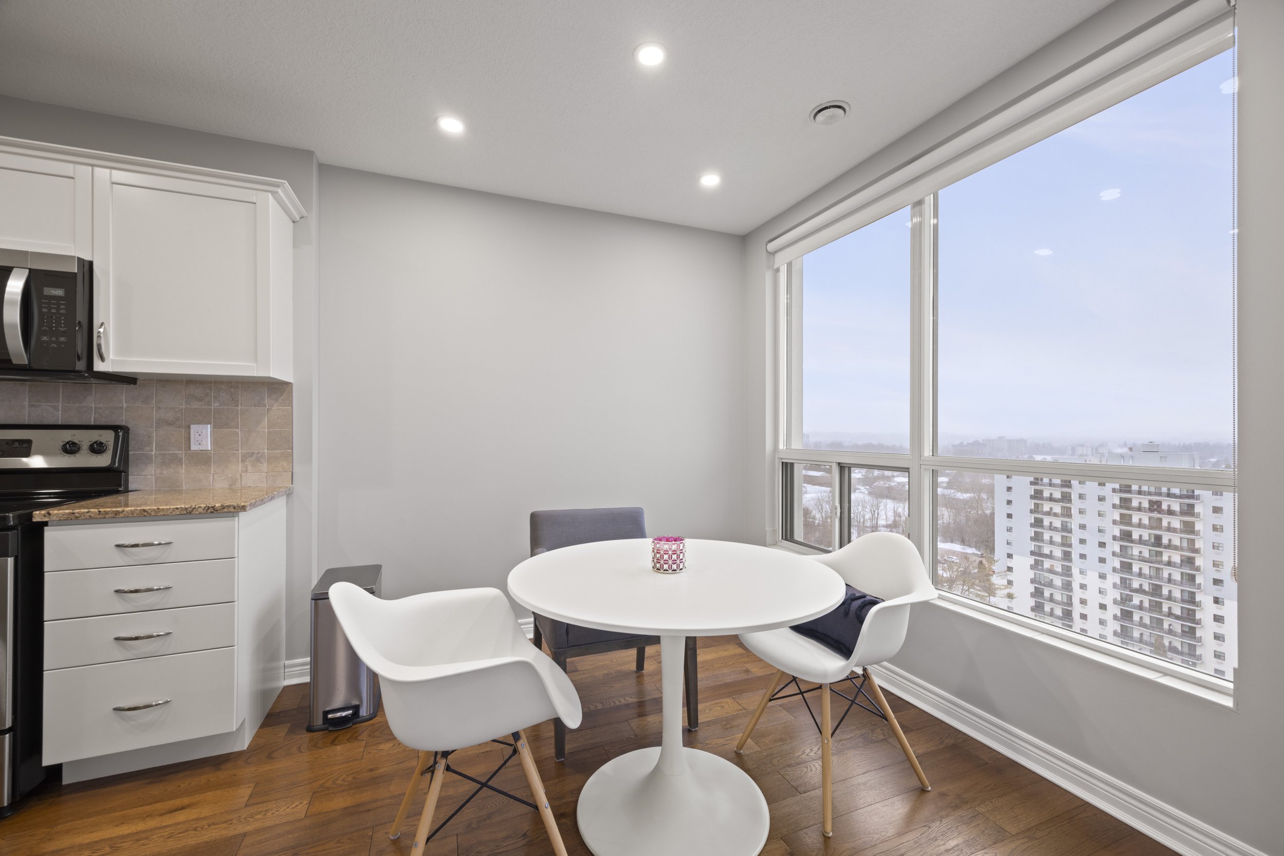 1104-353 Commissioners Rd W -17.JPG