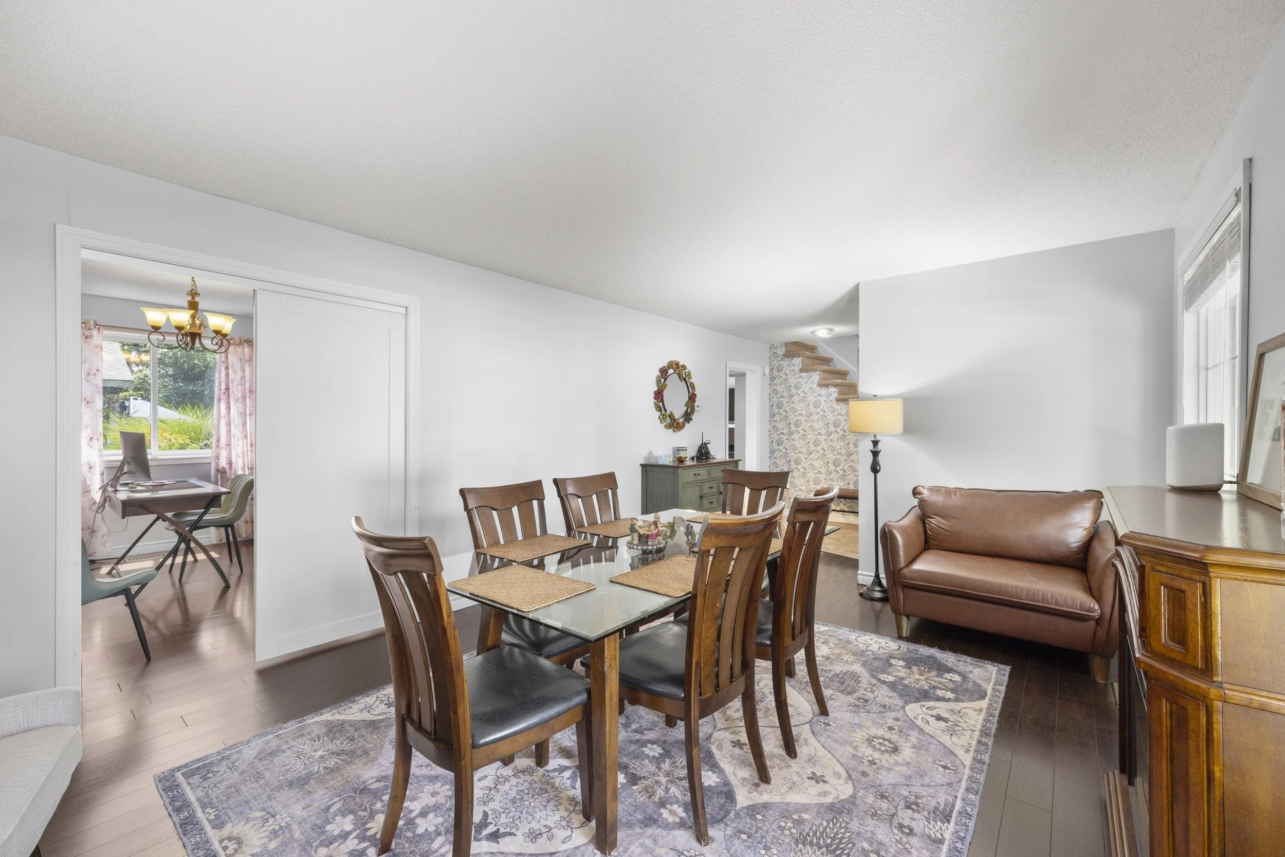 219 Dundas St W -18.JPG