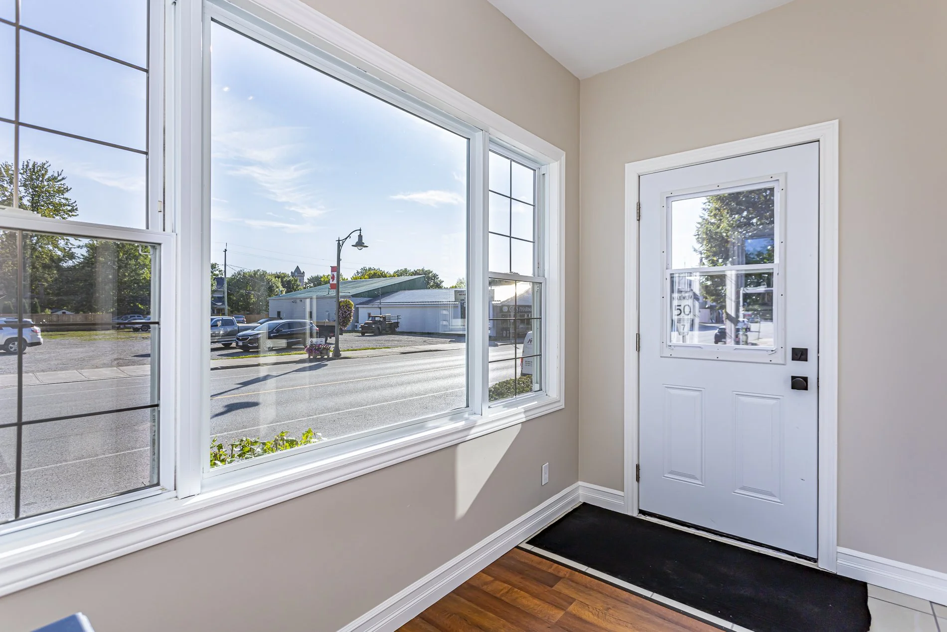 168 Ailsa Craig Main St_05.jpg