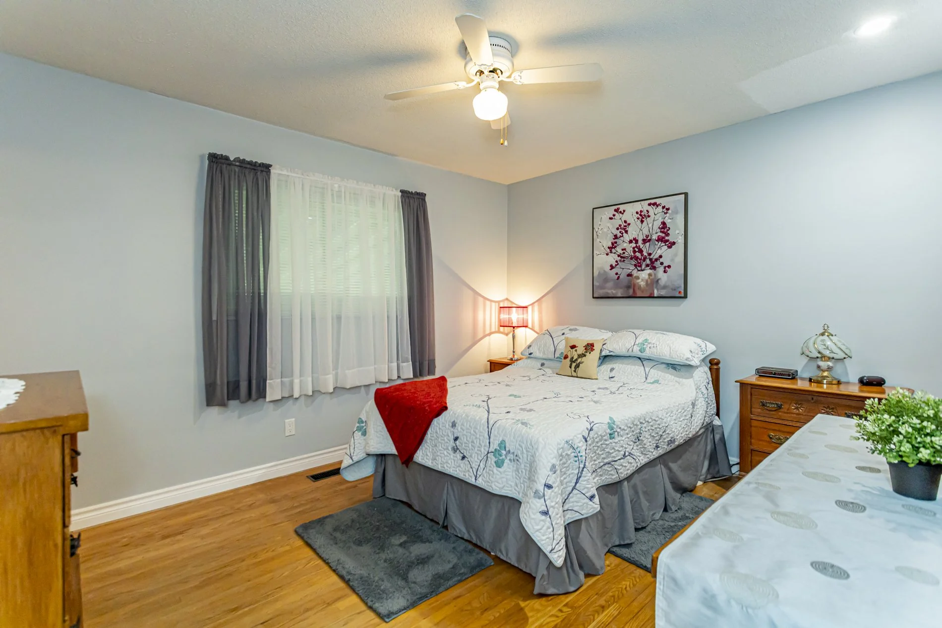 166 Base Line Rd W_26.JPG