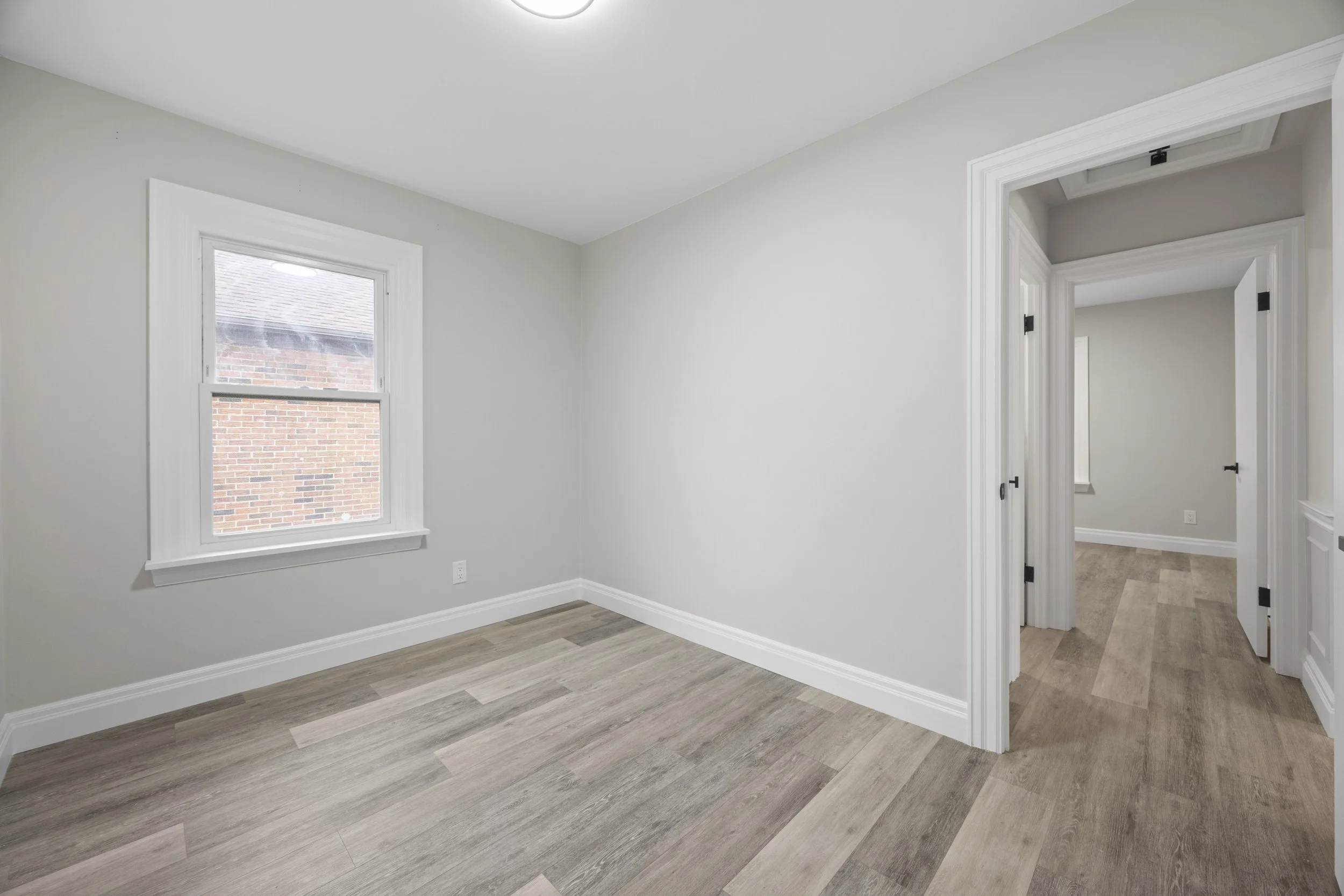 1326 Brydges St -20.JPG
