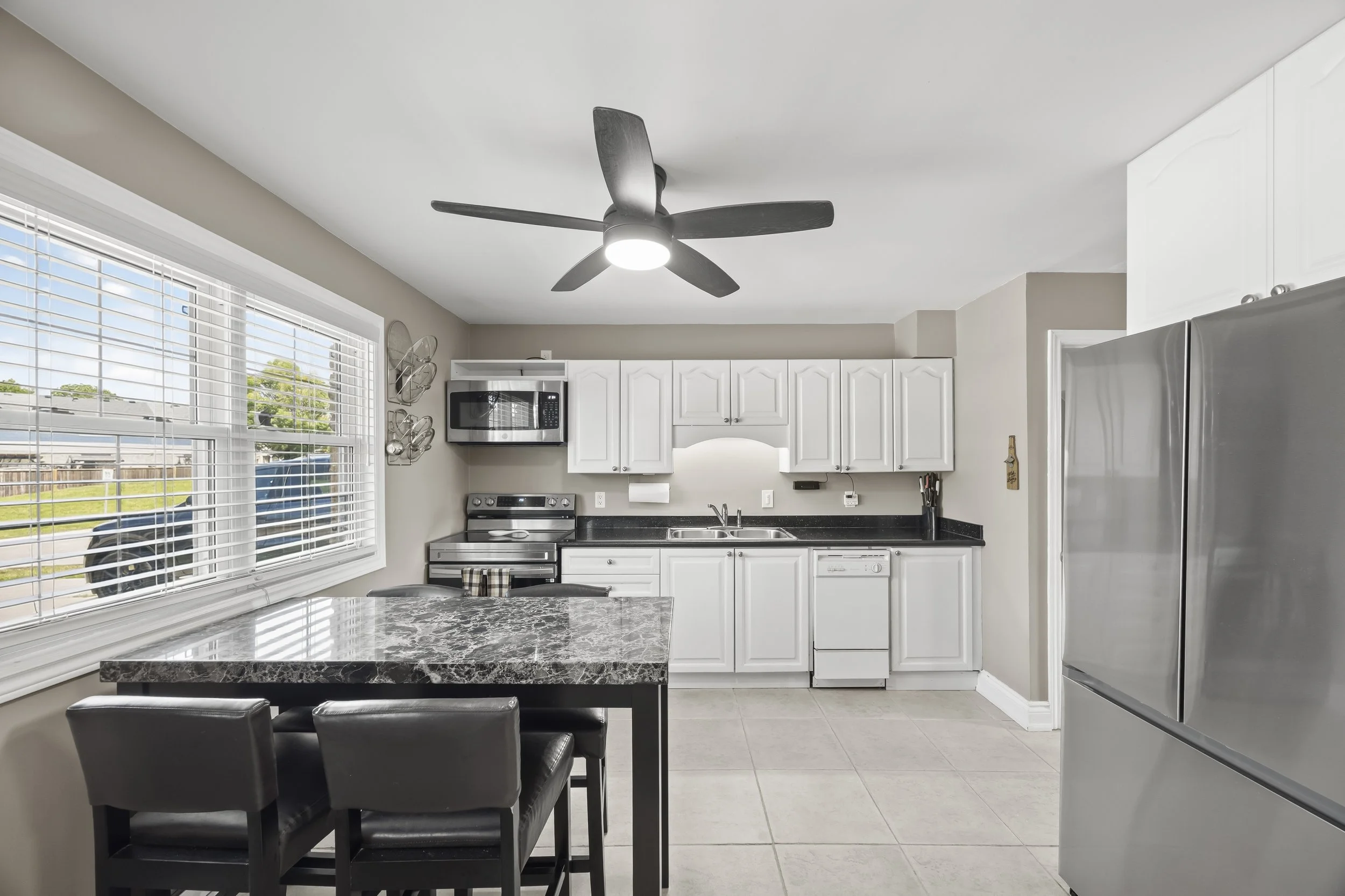3-47 Blandford St -26.JPG