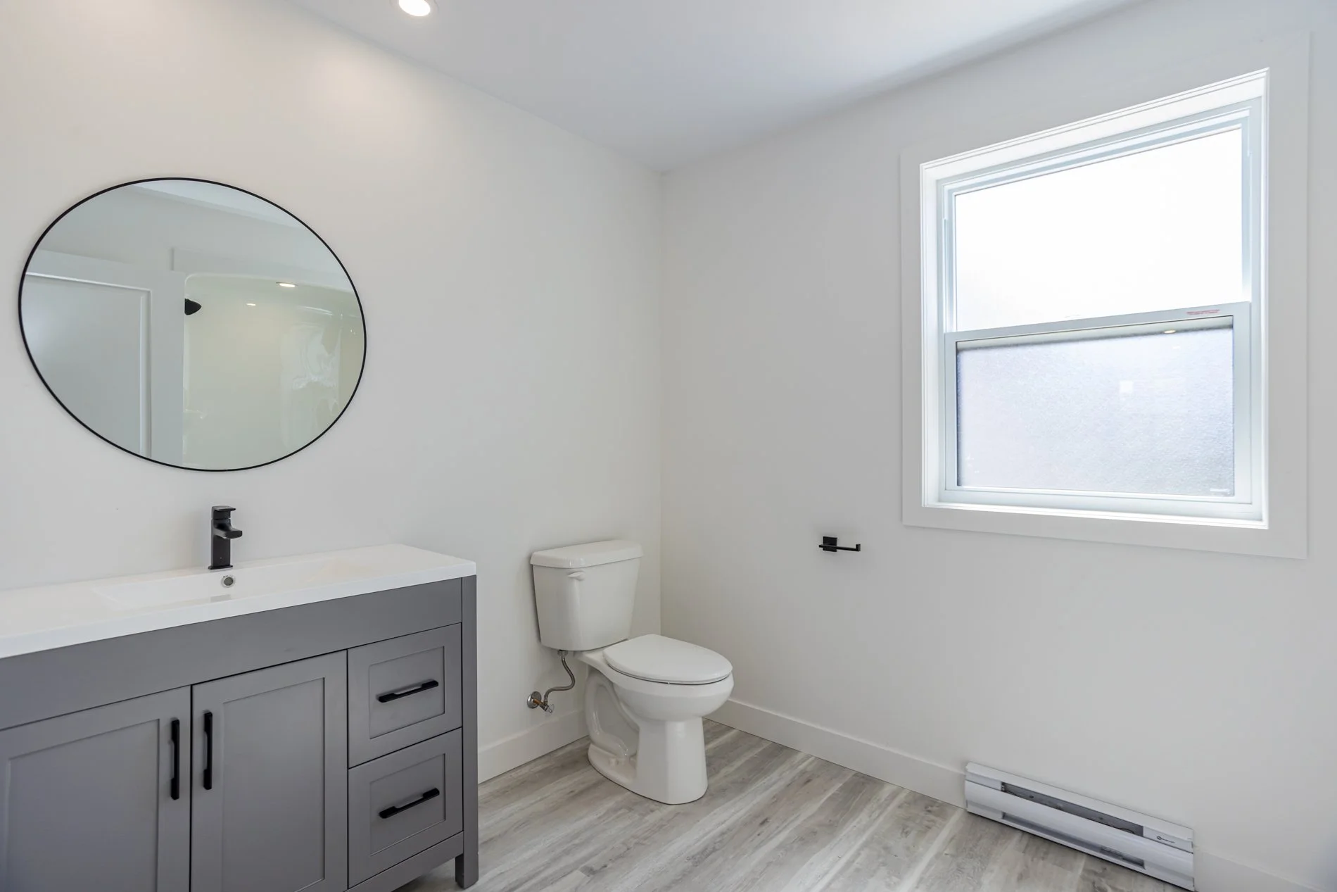 285 William St - Unit 4_15.JPG