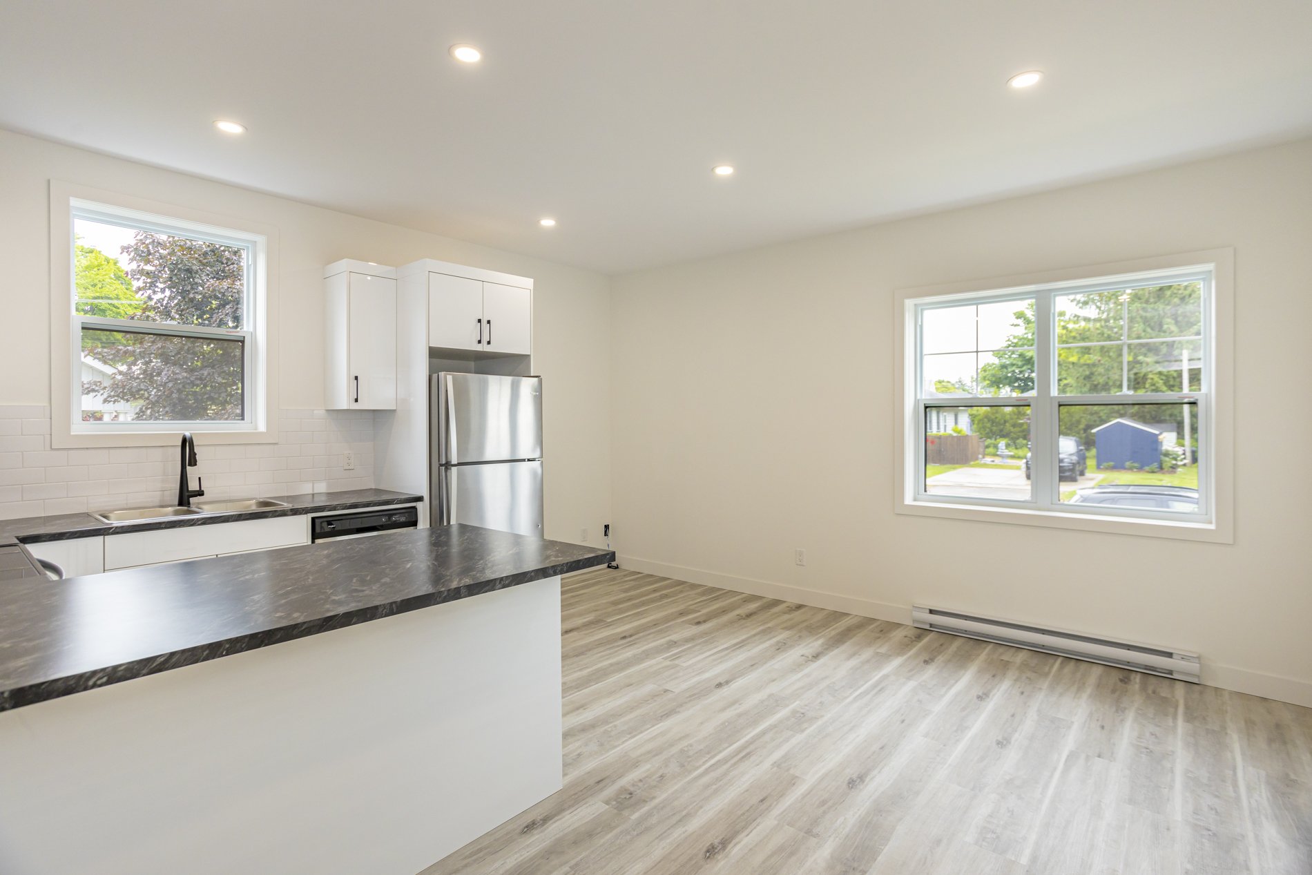 285 William St - Unit 3_05.JPG