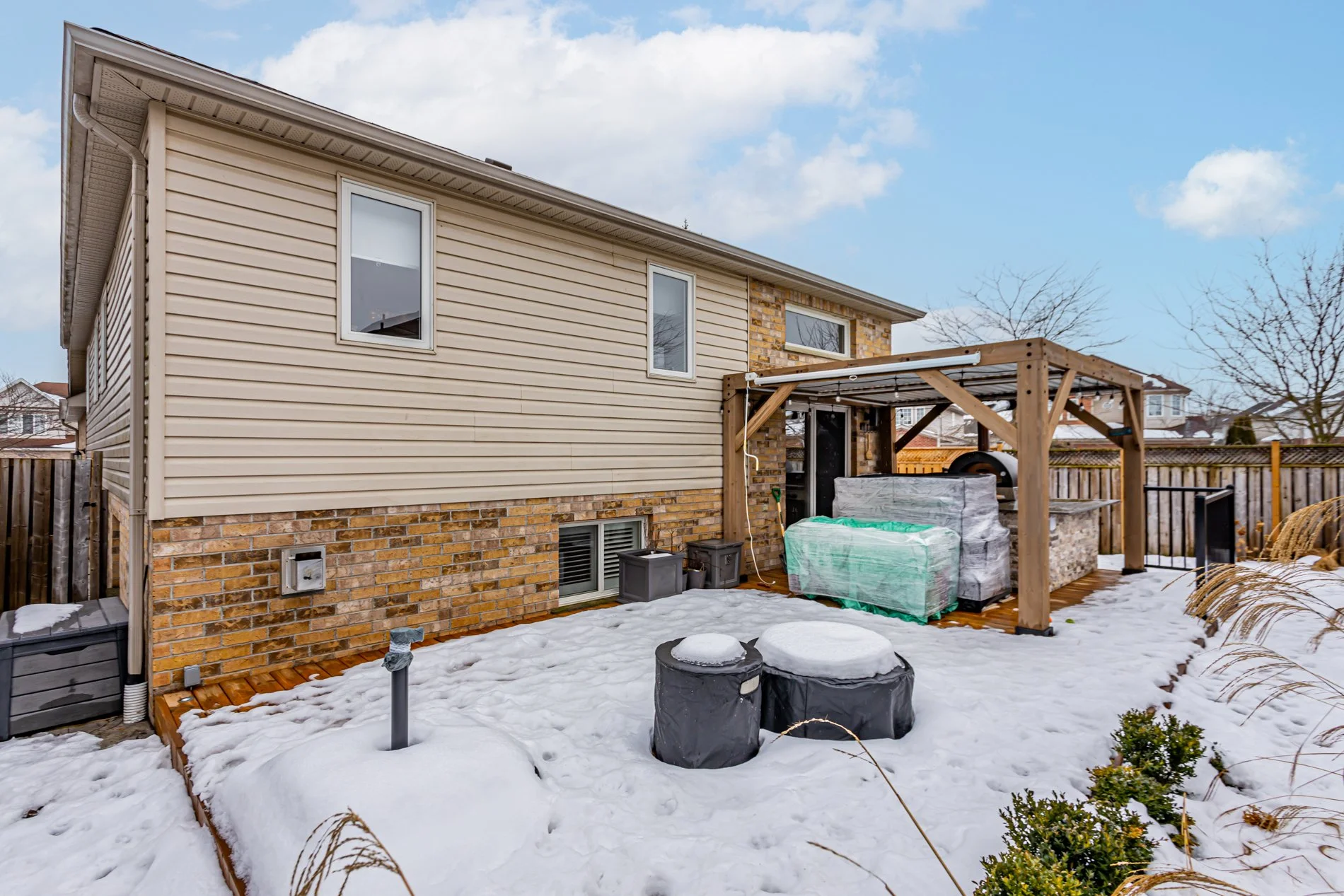 1862 Creekside St-32.jpg