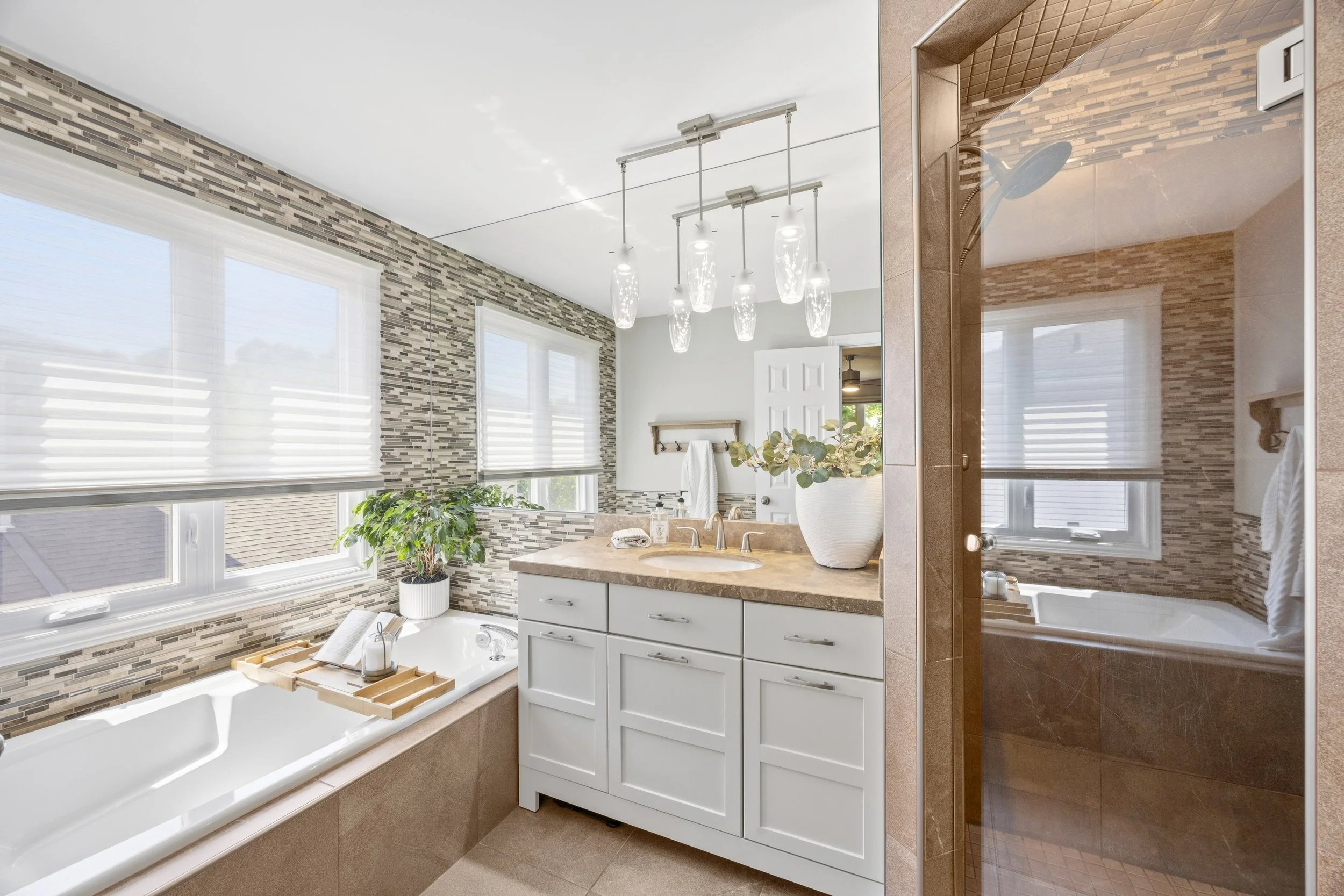 245 Ensign Cres -29.JPG