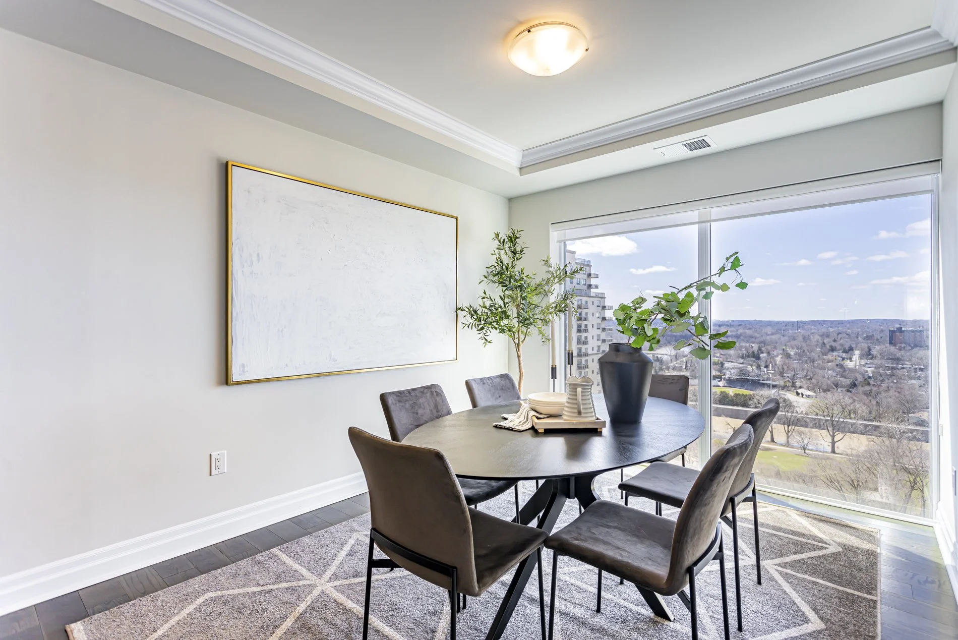 1709-505 Talbot St_11.jpg