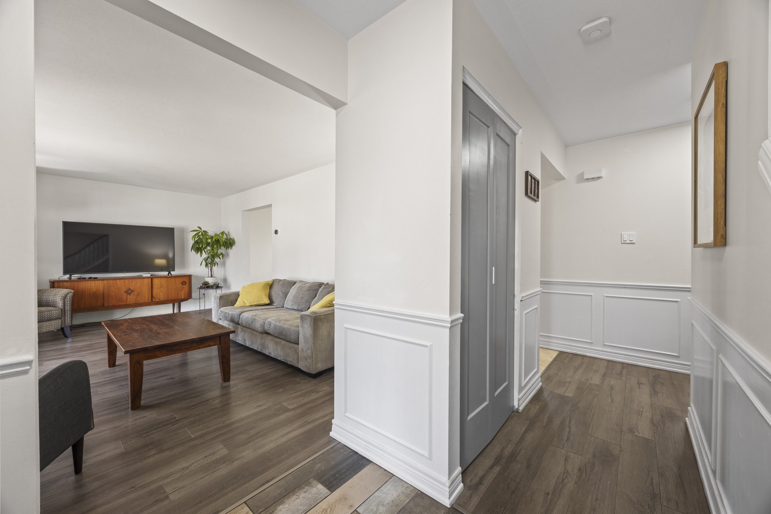 931 Farnham Rd -09.JPG