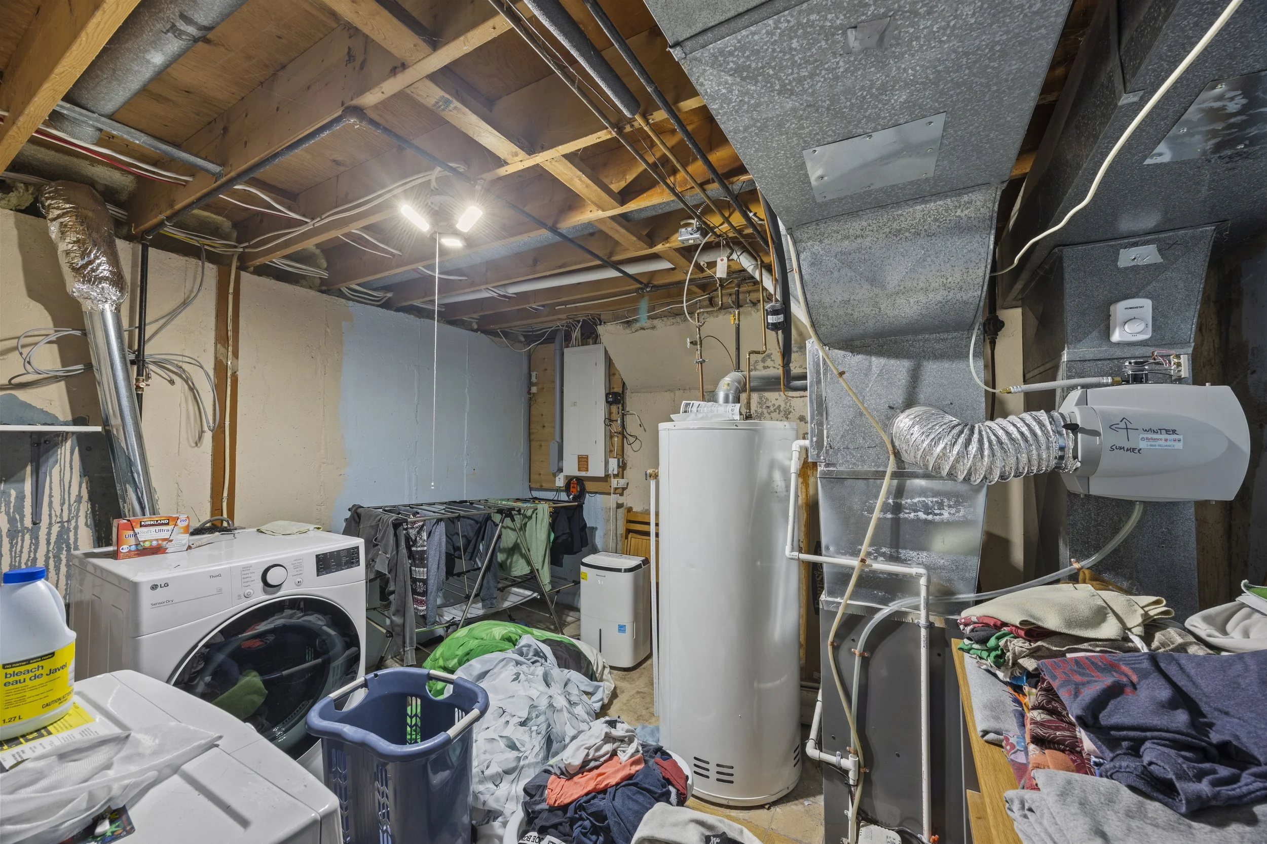 931 Farnham Rd -38.JPG