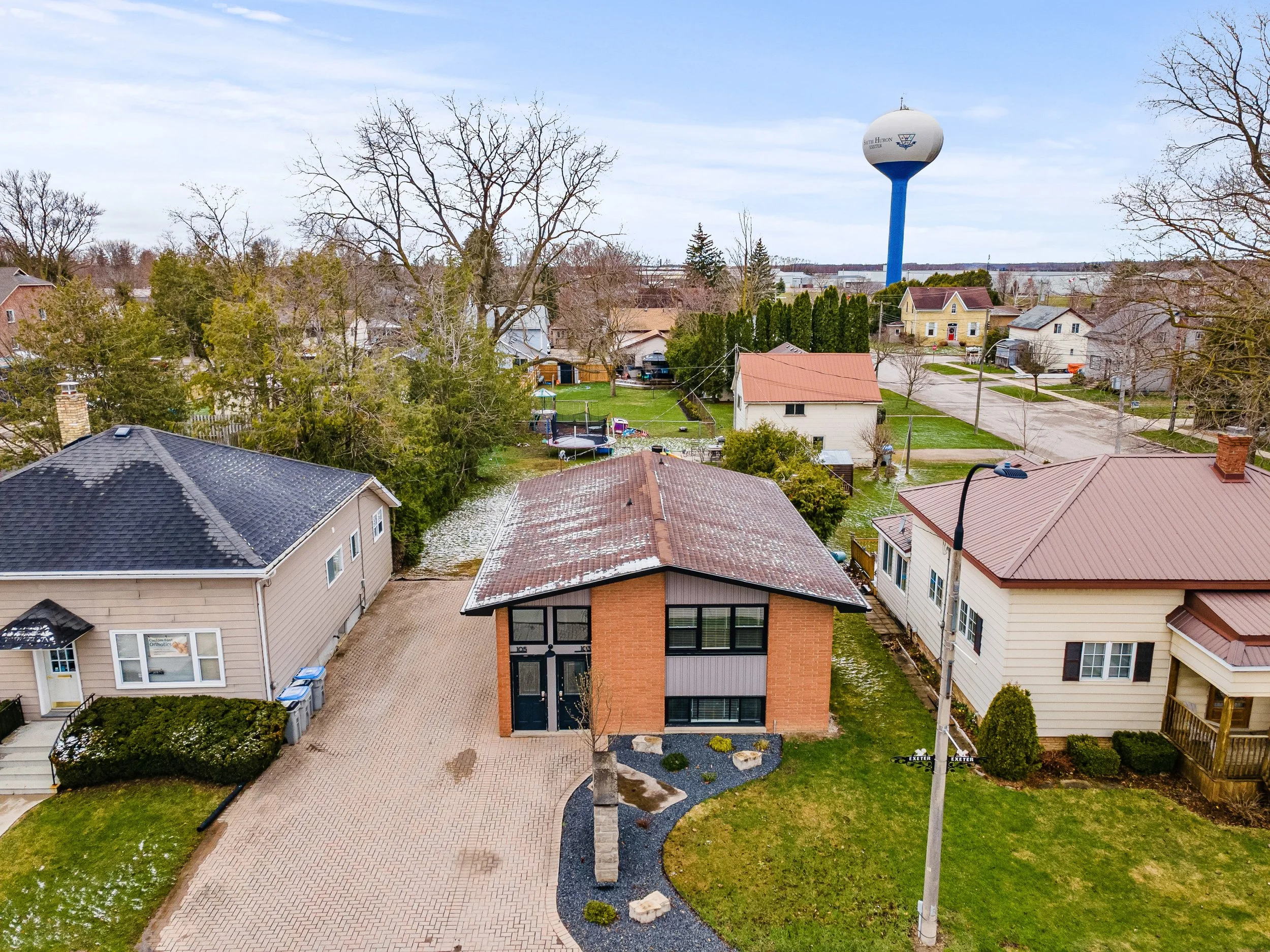 103 Main St S-43.jpg