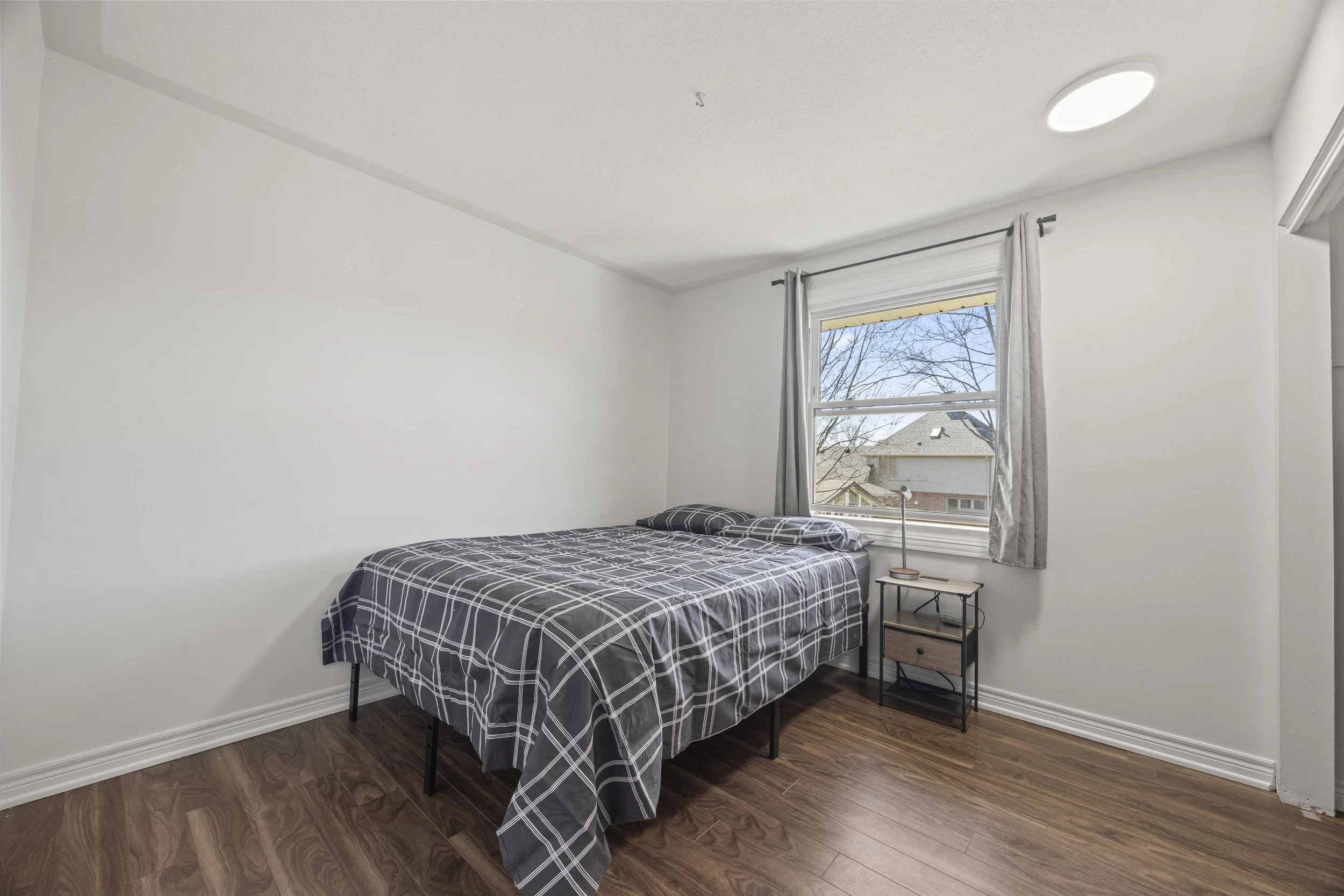 931 Farnham Rd -31.JPG