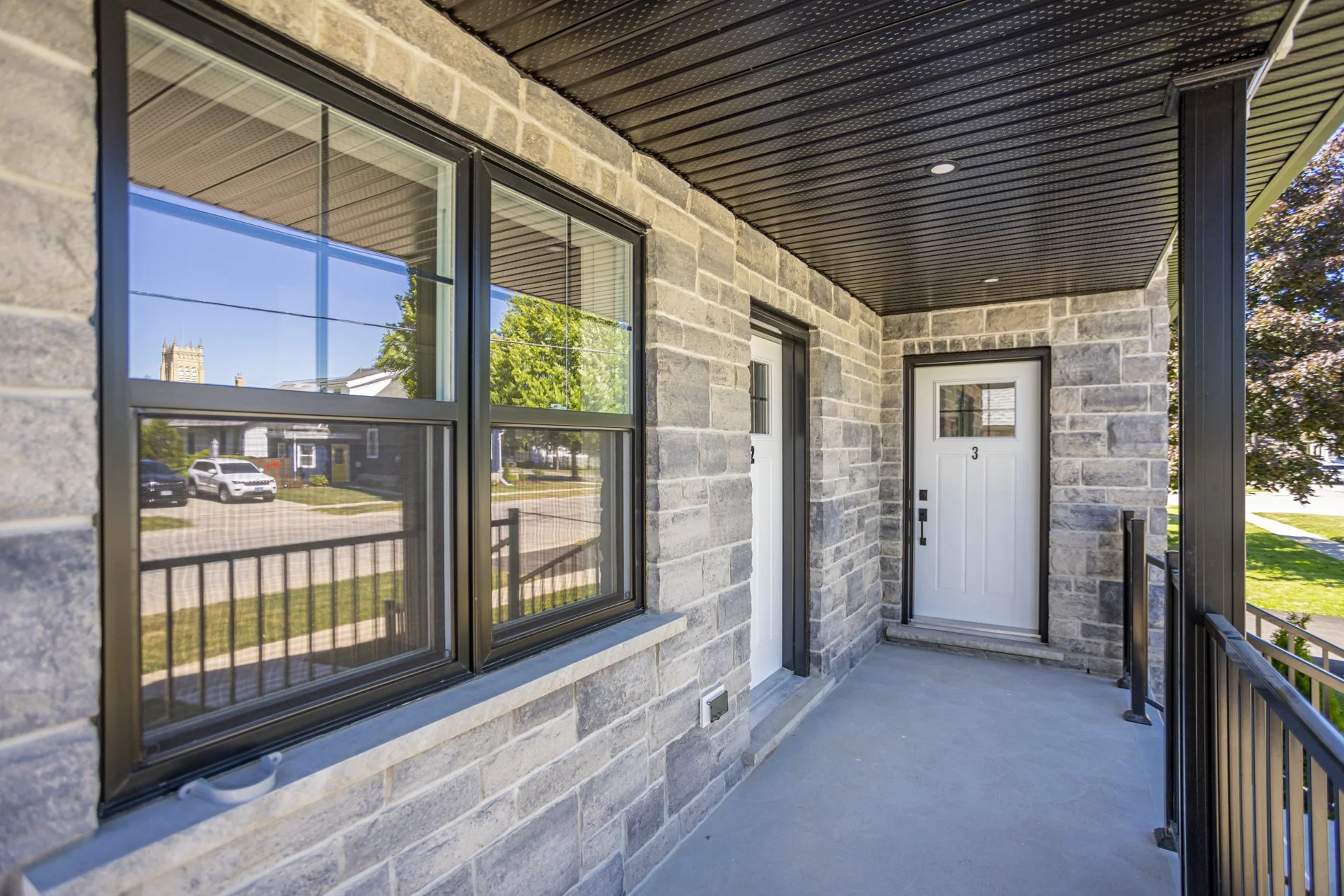 285 William St - Exteriors_07.JPG