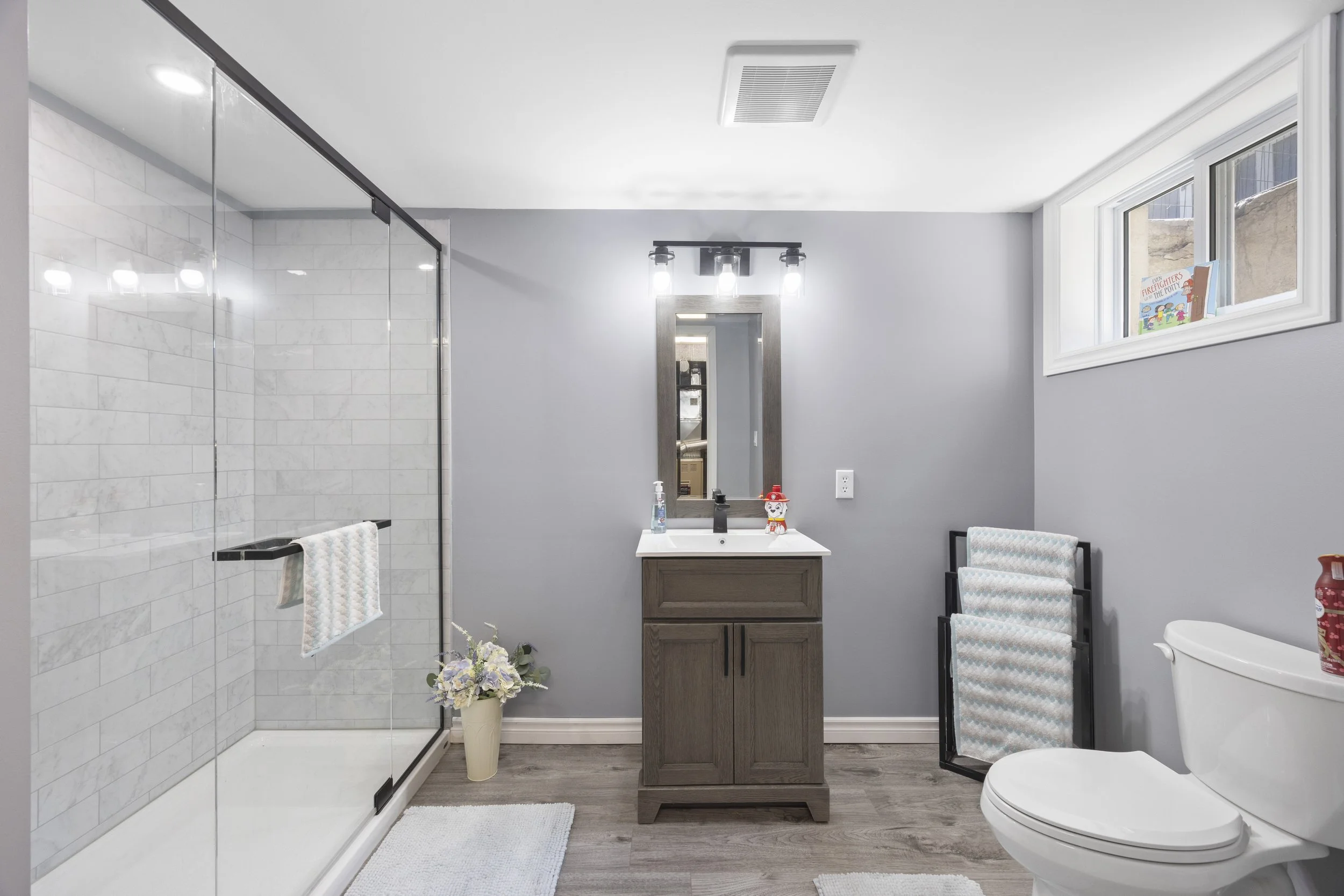 219 Dundas St W -38.JPG