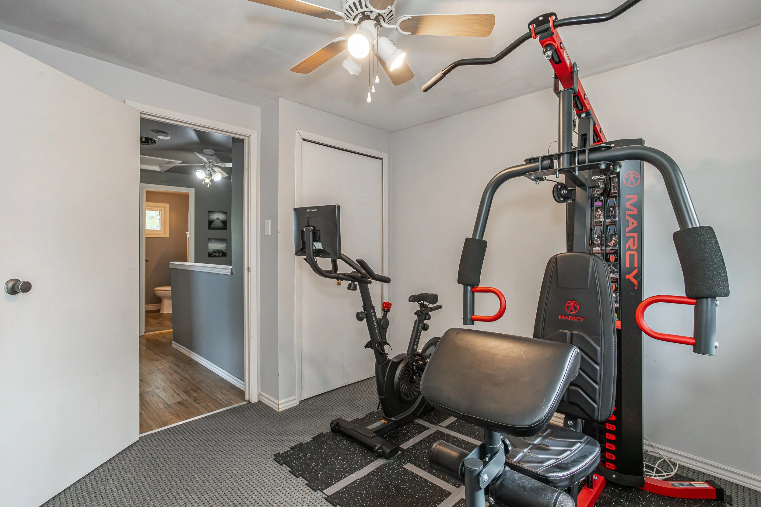 28 Rosamond Cres-21.jpg