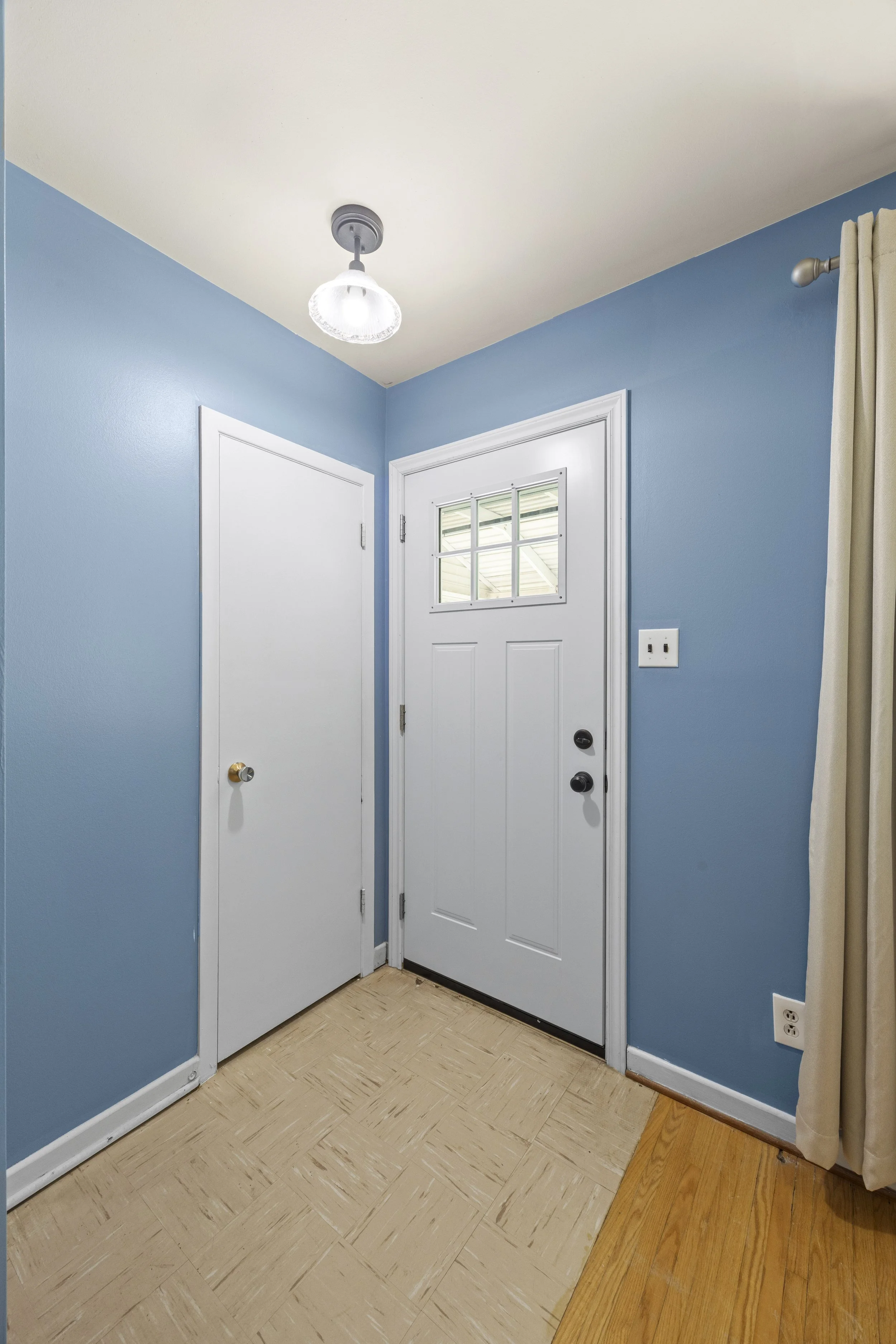 8 Kenwood Cres -05.JPG