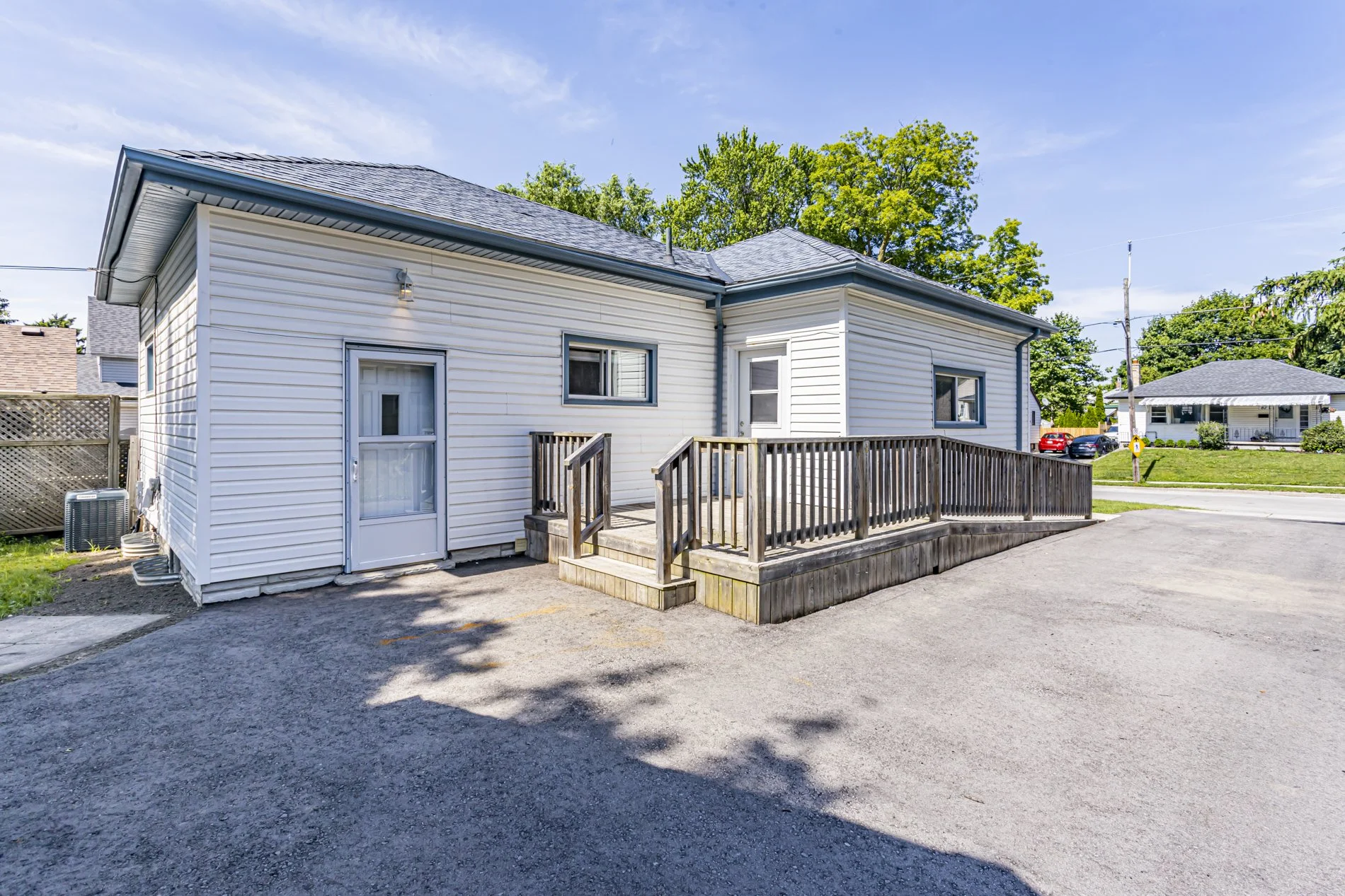 Exteriors-93 Barker St_07.JPG