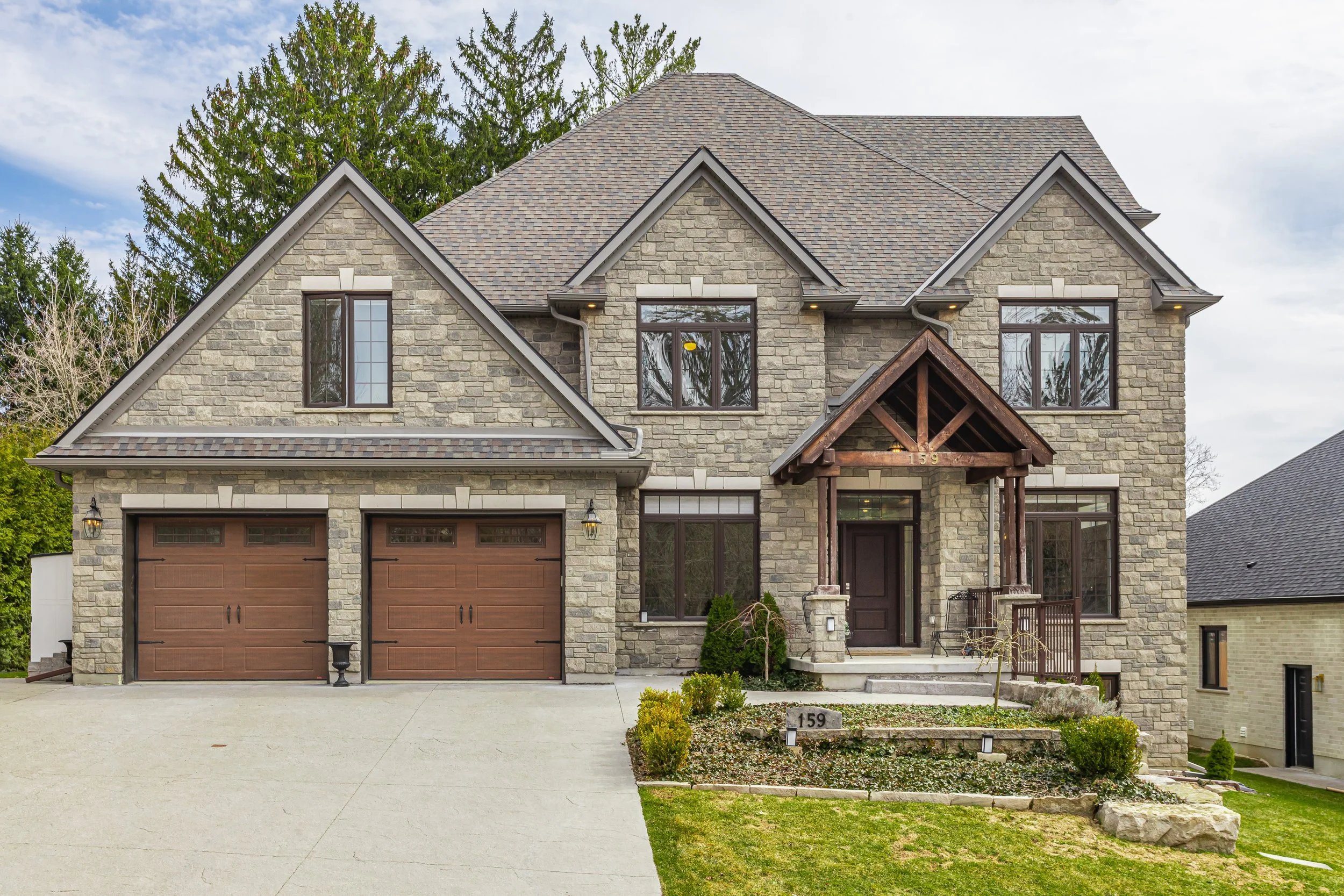 2-159 Windermere Rd-2.jpg