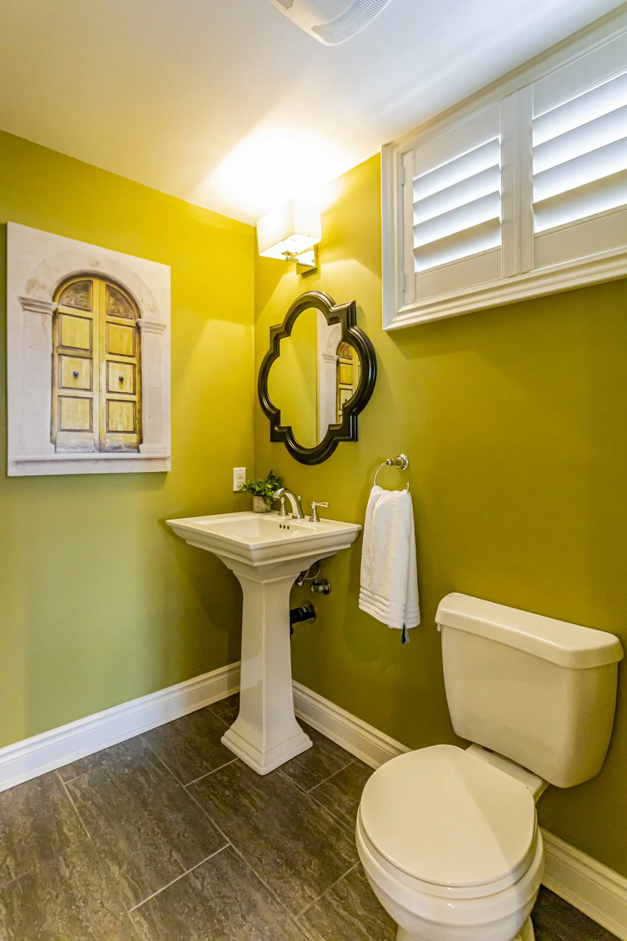 2161 Dogwood Cres_43.JPG