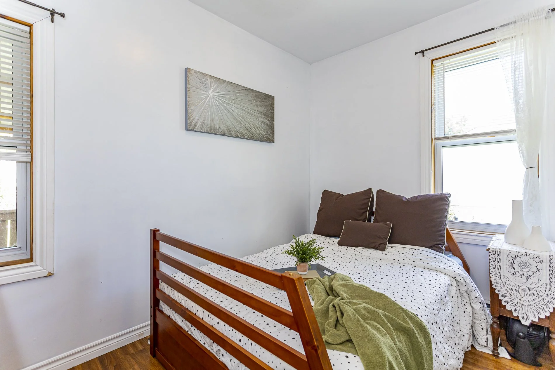 151 Simpson St_20.jpg