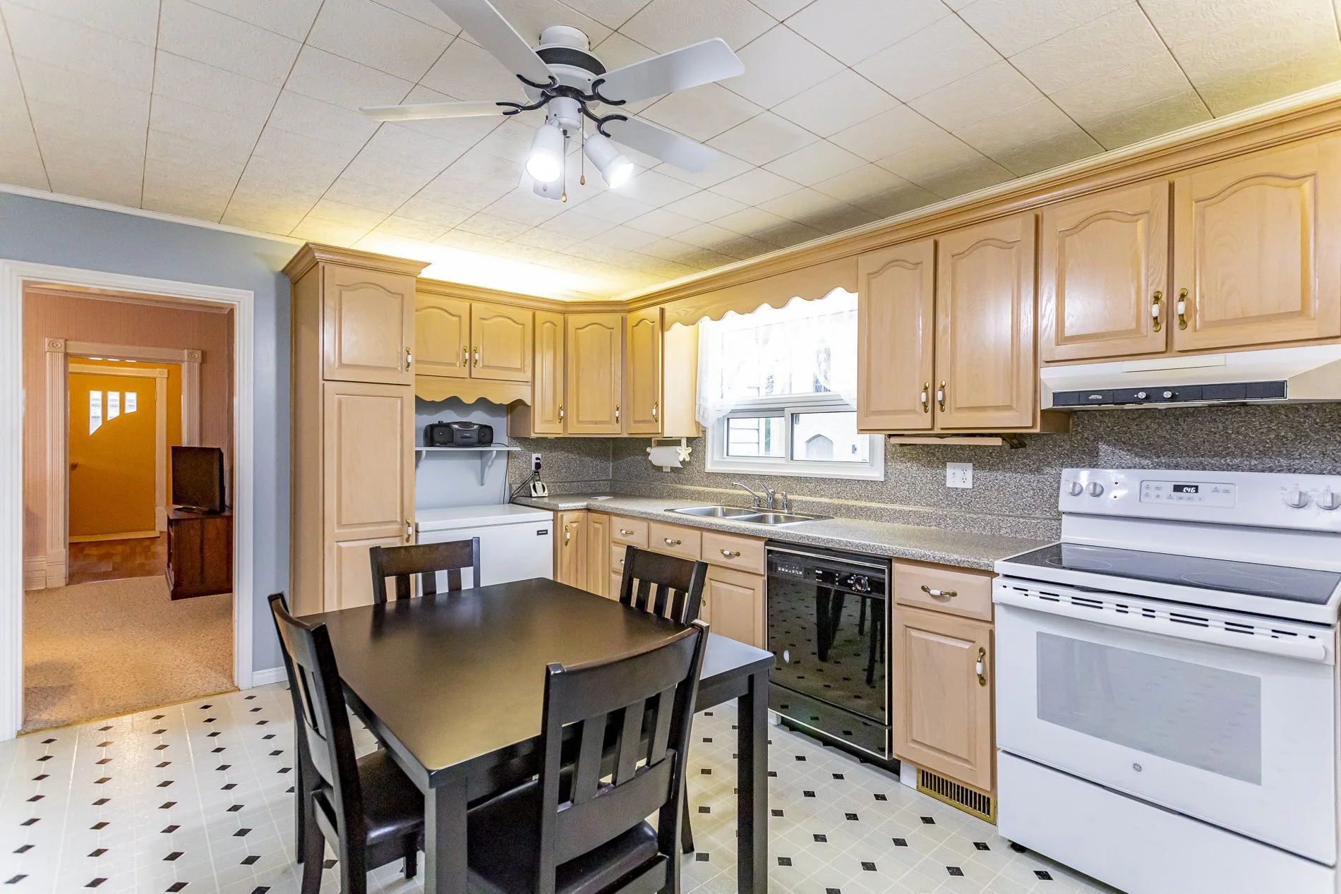 23909 Denfield Rd_19.jpg