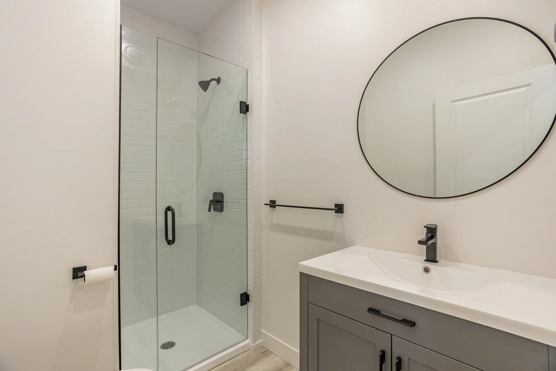 285 William St - Unit 2_08.JPG