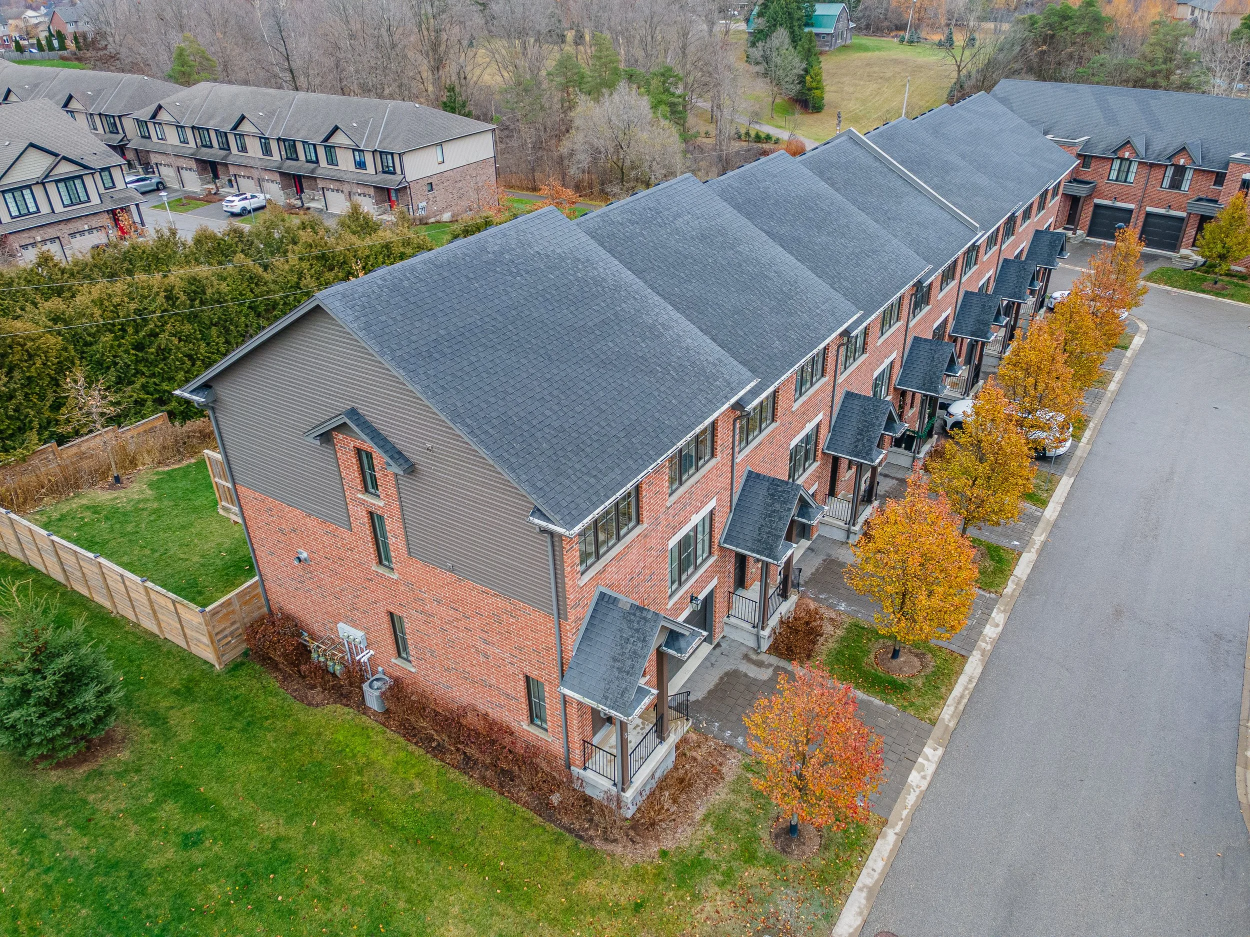 555 Sunningdale Rd E -49.jpg