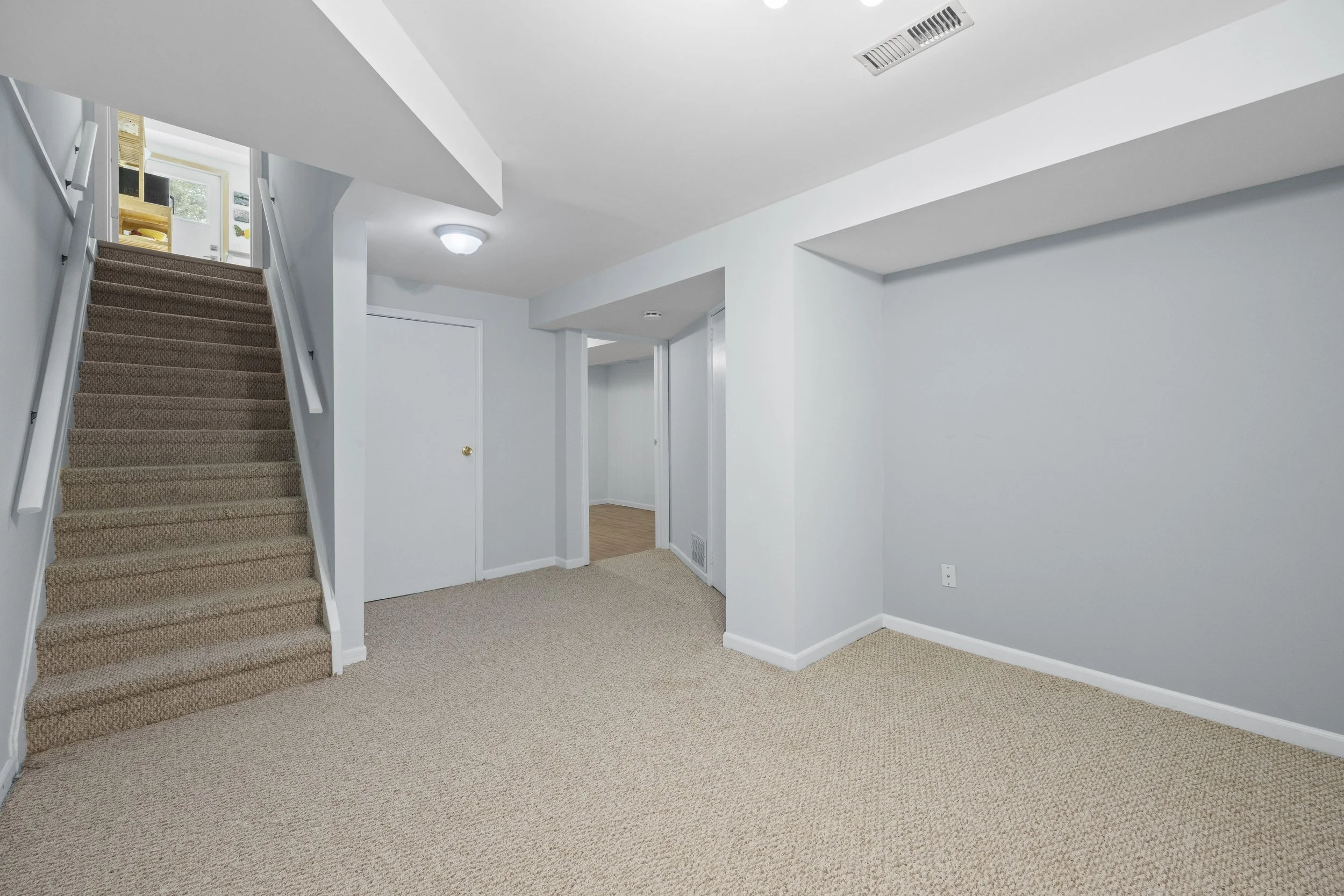 62-1220 Royal York Rd -21.JPG