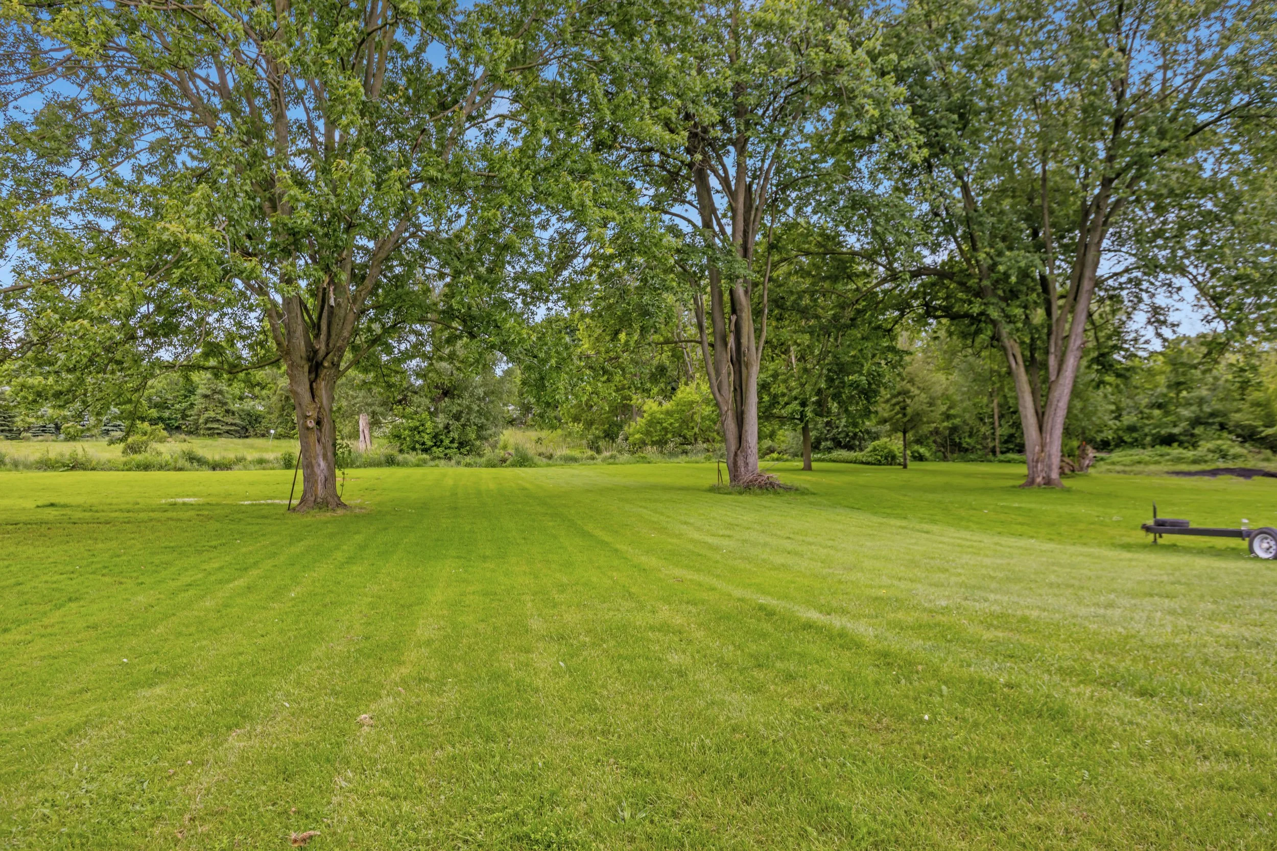 1871 Parkhurst Ave-31.jpg