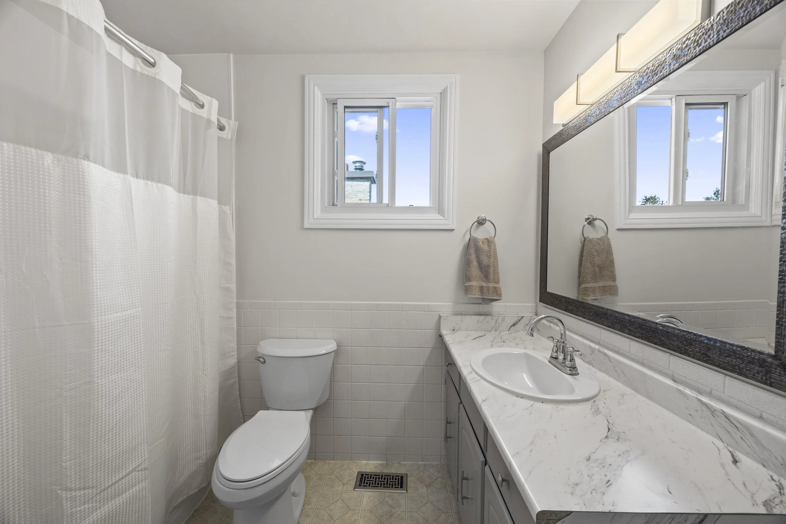 931 Farnham Rd -30.JPG