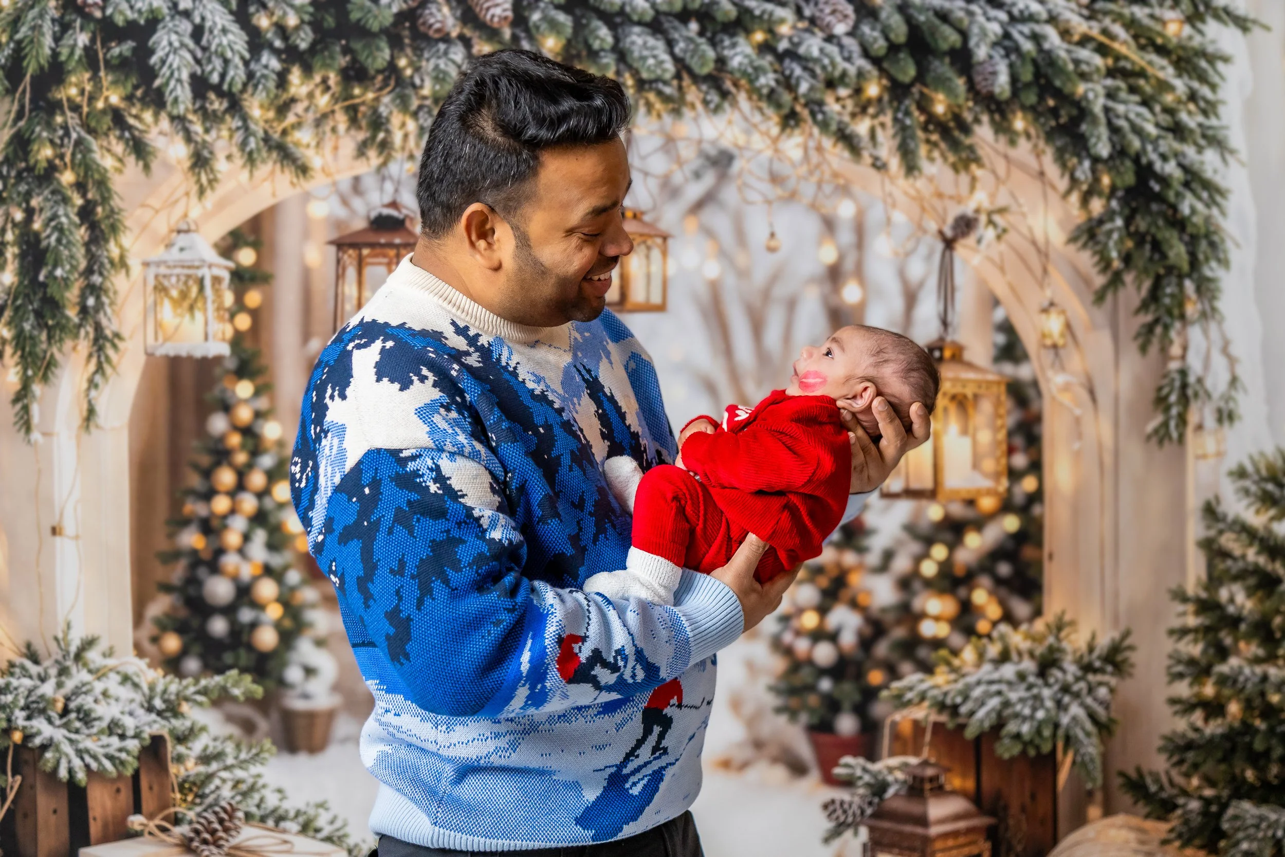 ChristmasMinis_AbrhamFamily_SOCIAL-6.jpg