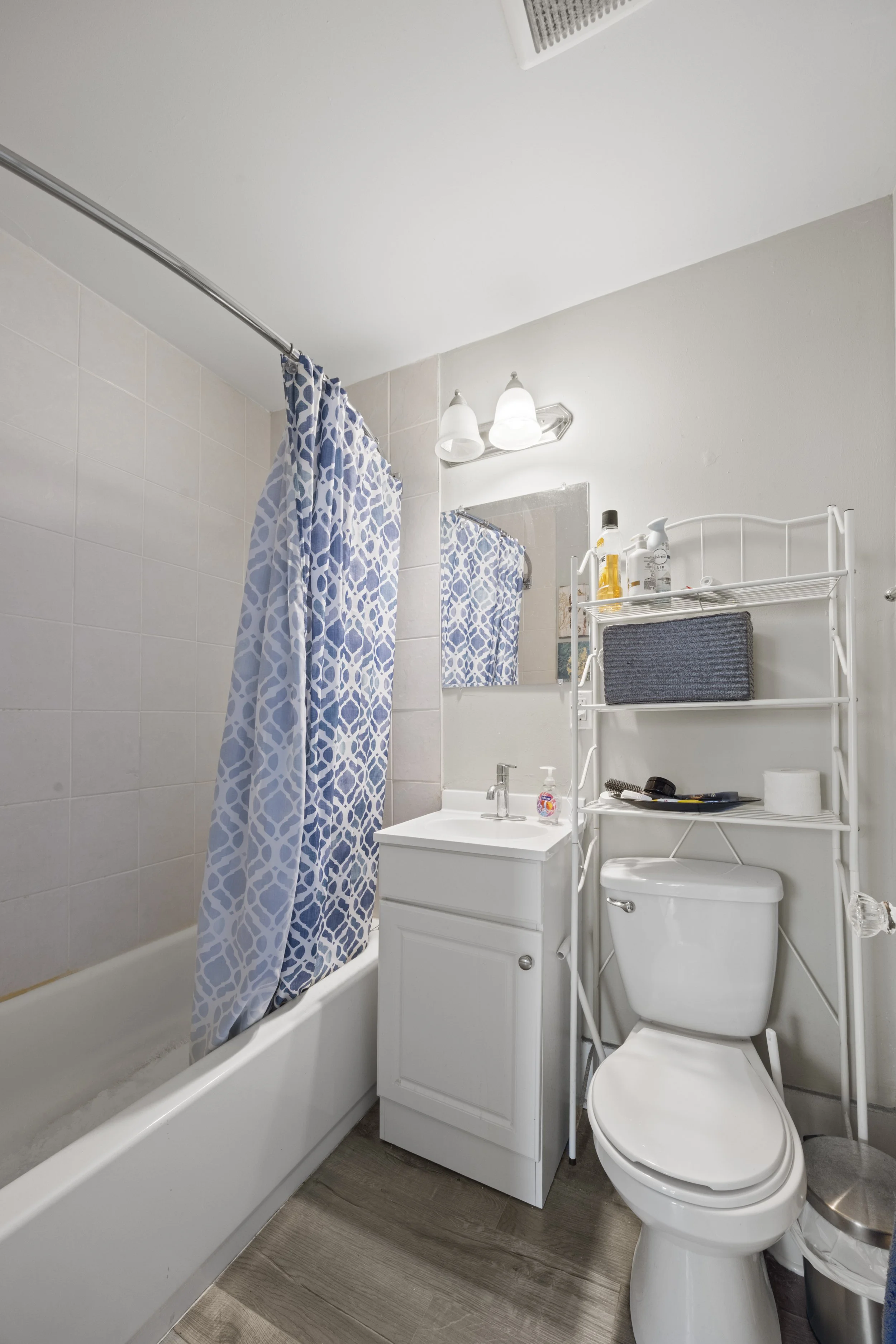 434 Dufferin Ave -13.JPG