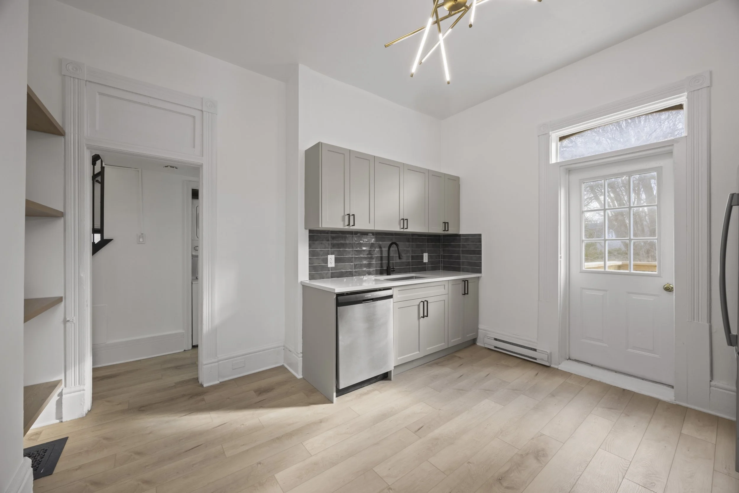 2-353 Central Ave -12.JPG