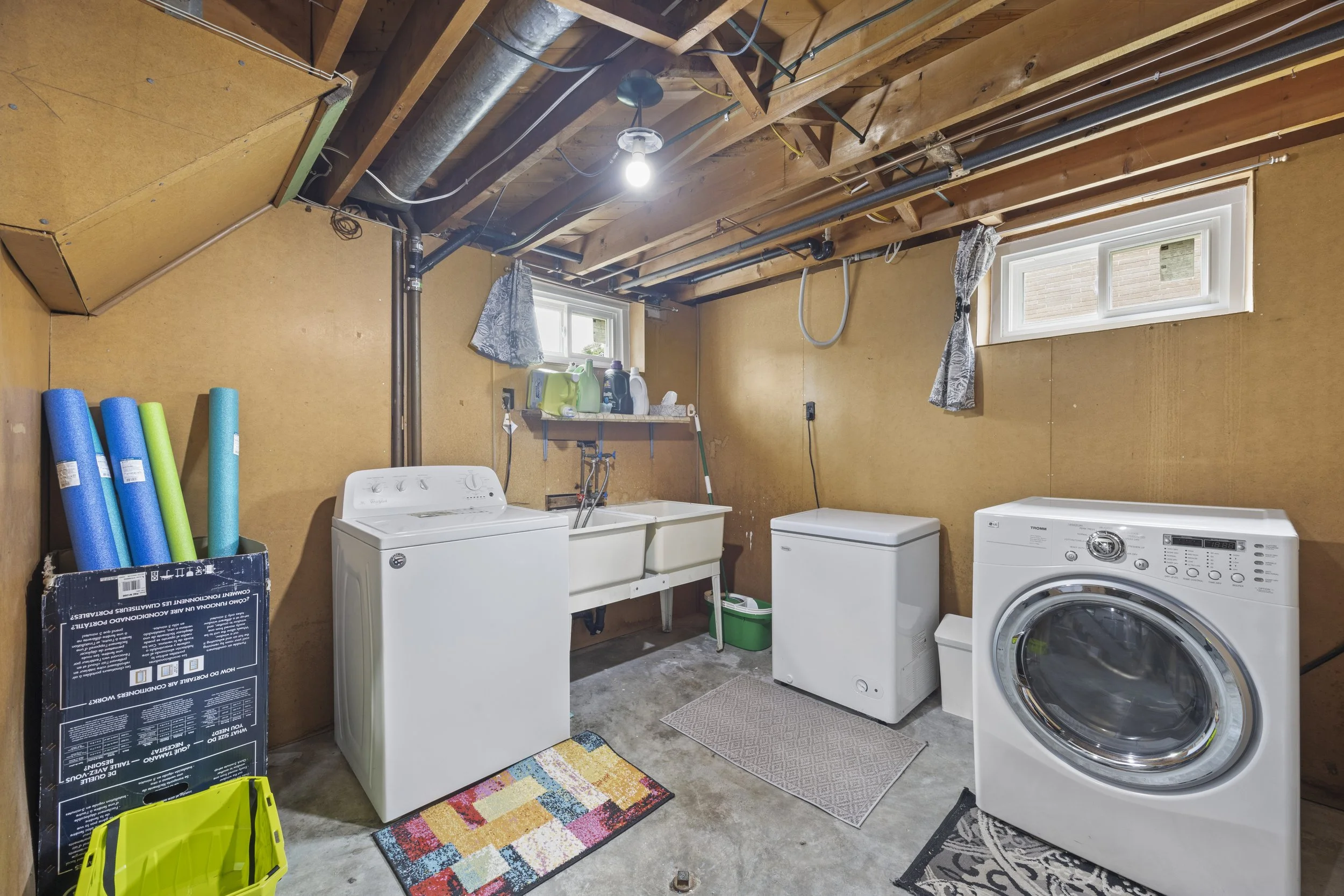 219 Burnside Dr -31.JPG