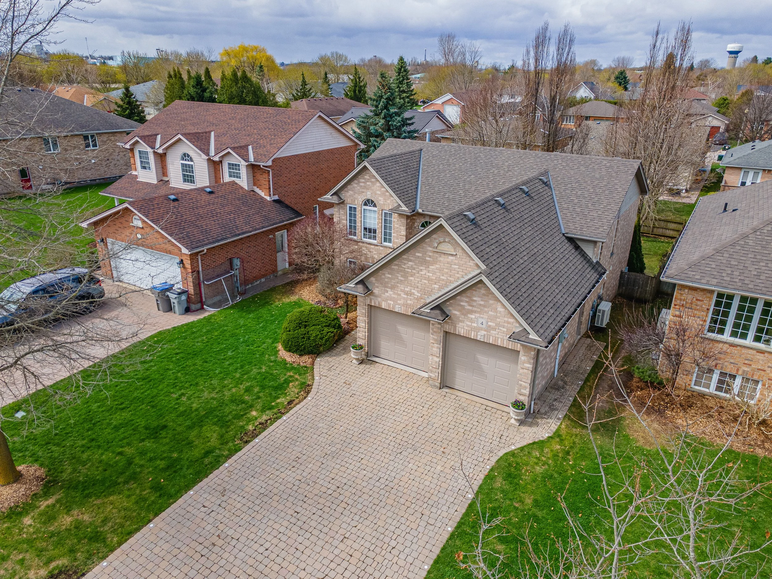 4 Oakwood Crt -43.jpg