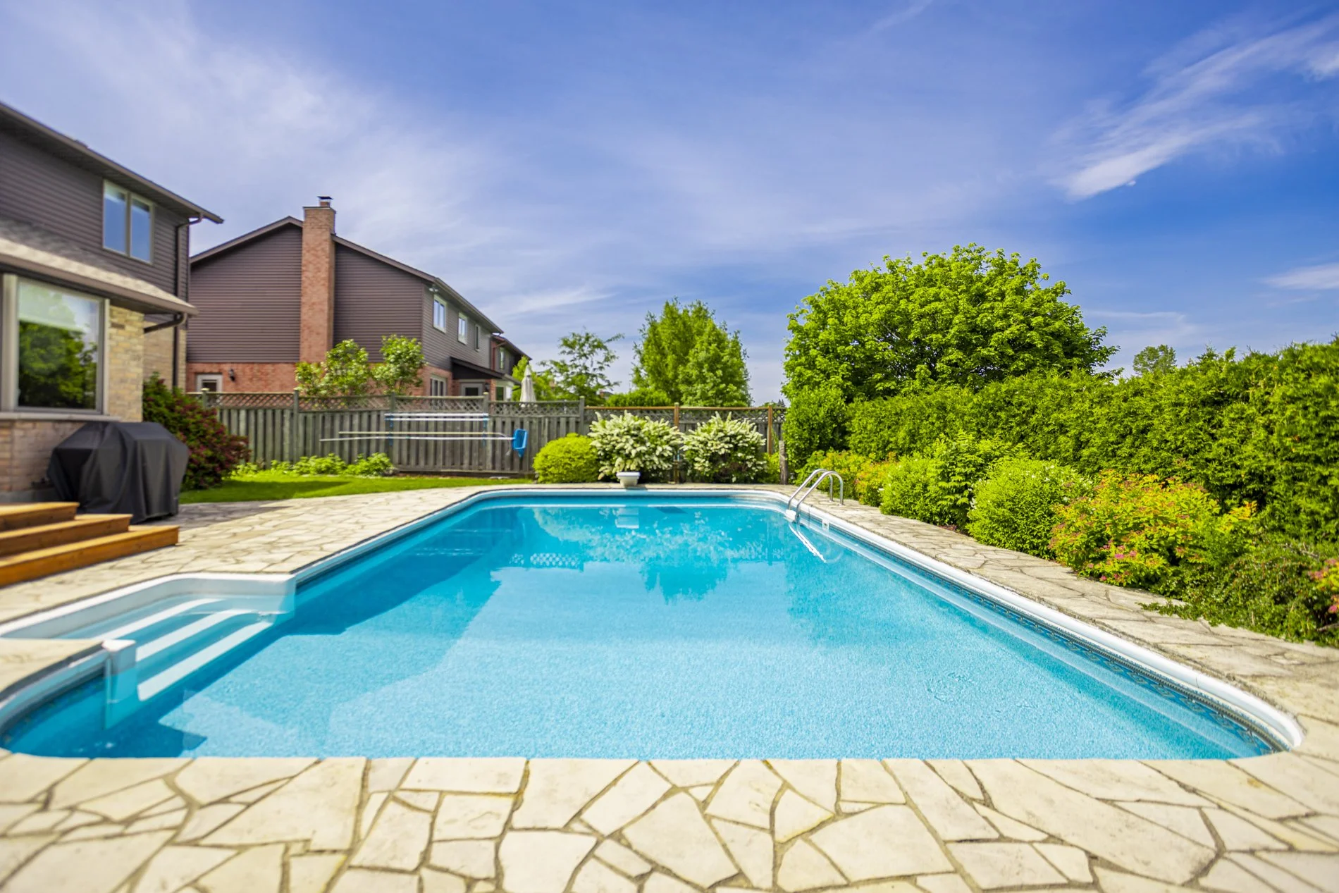 70 Thumnderbird Cres_41.JPG