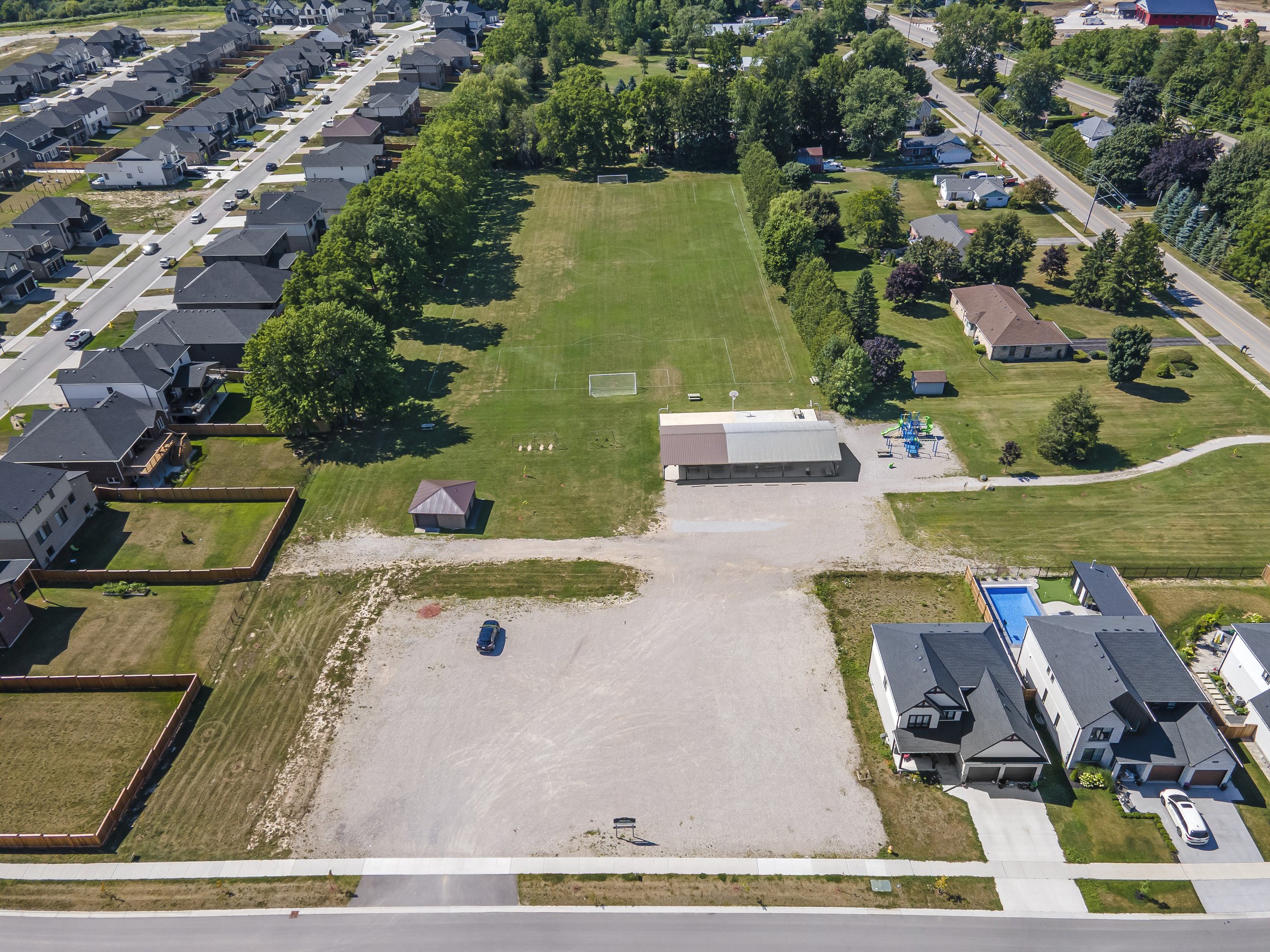 74 Royal Cres -52.JPG