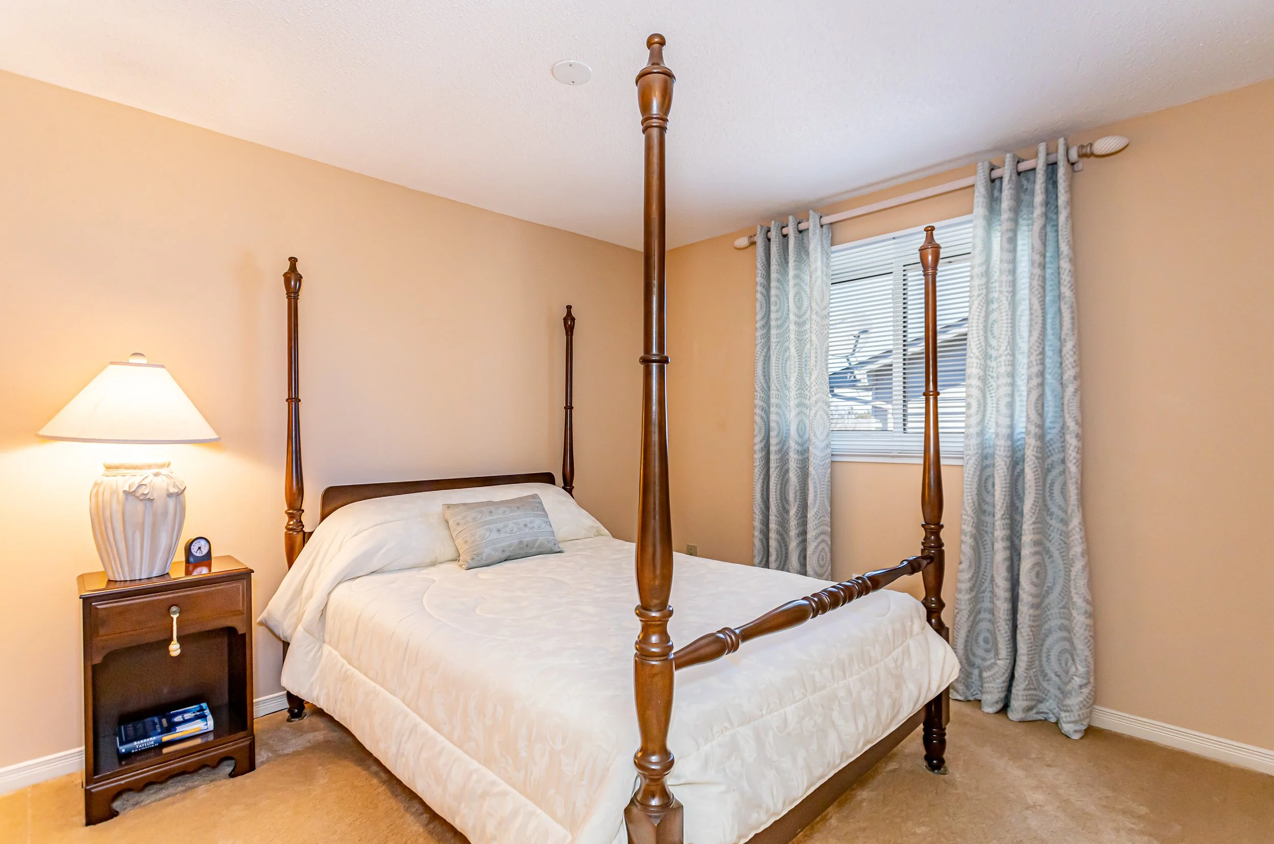 18-1845 Aldersbrook Rd-25.jpg