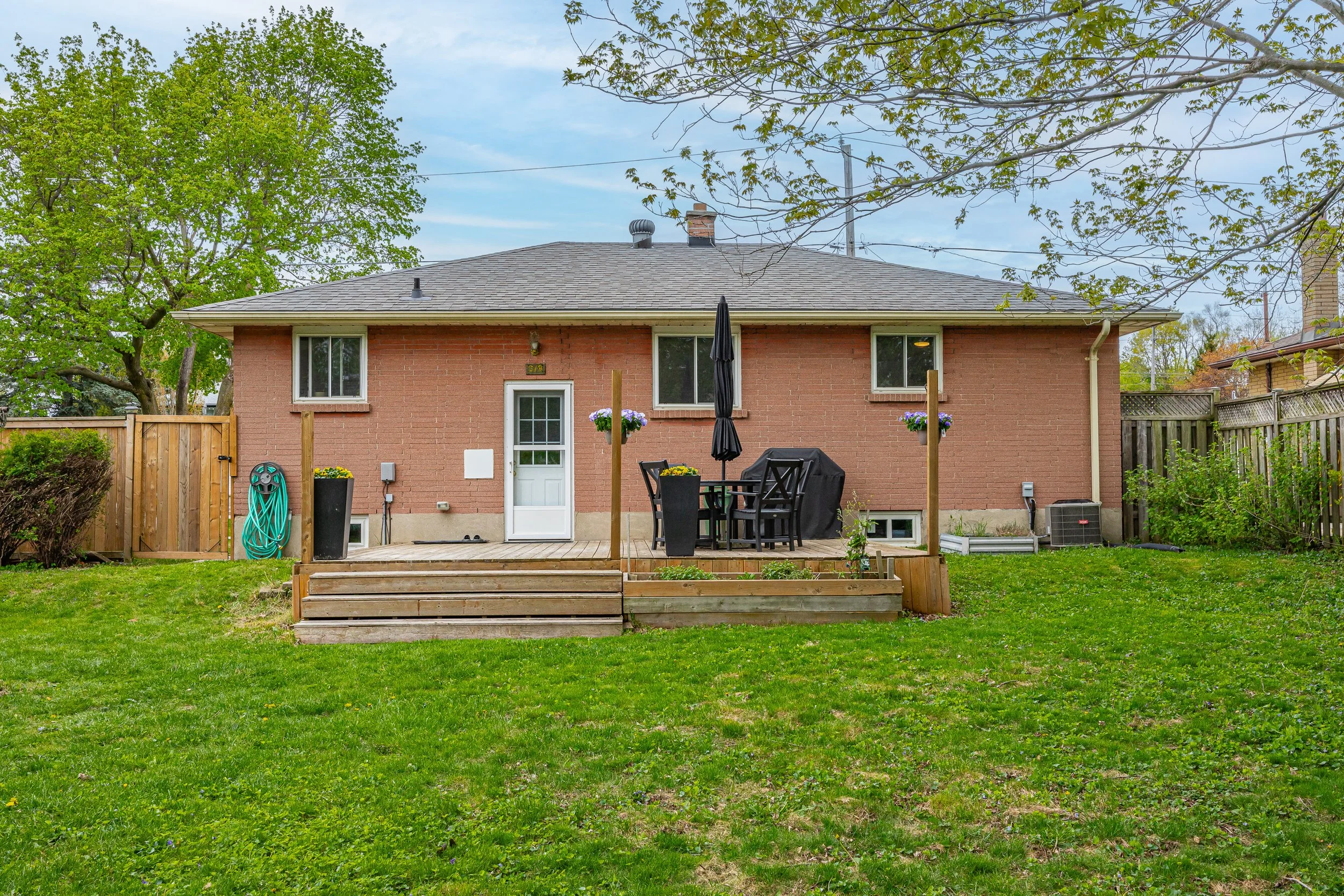 219 Burnside Dr -35.jpg