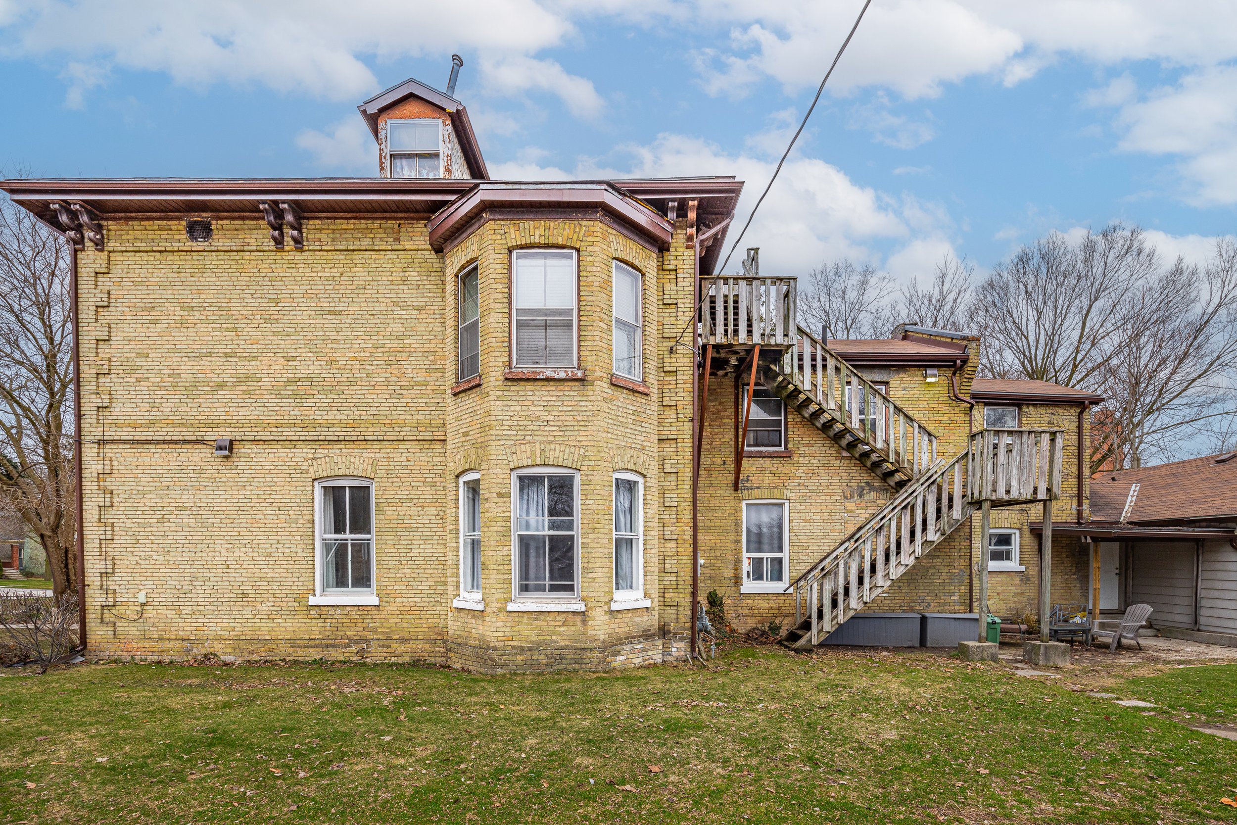 434 Dufferin Ave -35.jpg