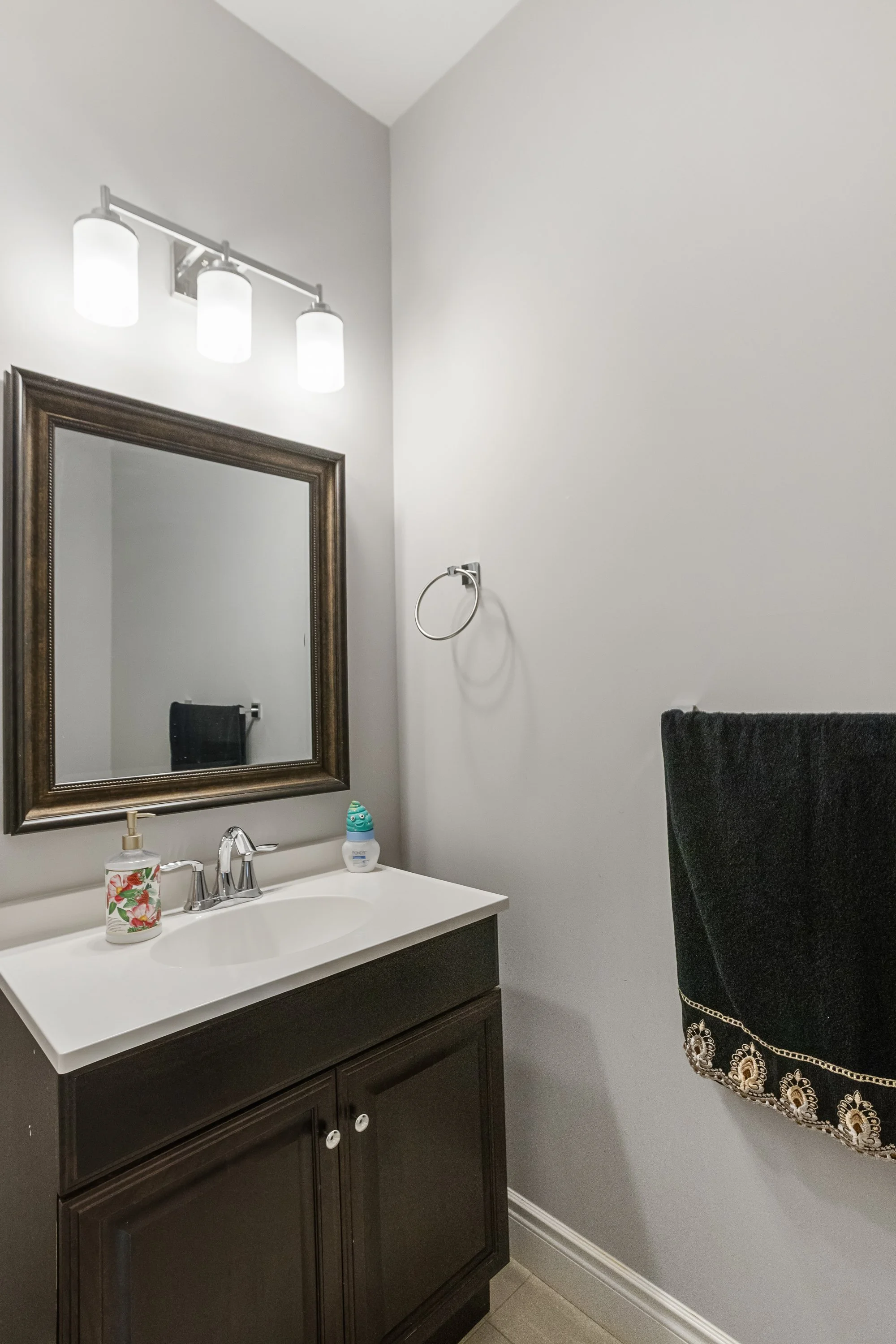 41540 Florence Crt-13.jpg