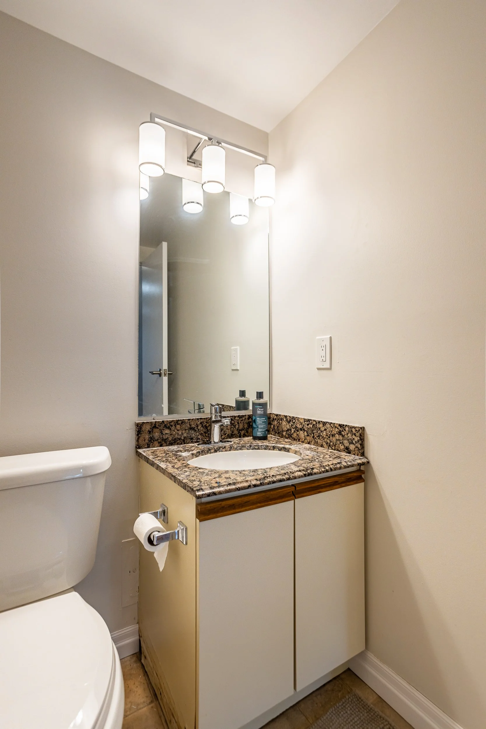108-15 Jacksway Cres-19.jpg