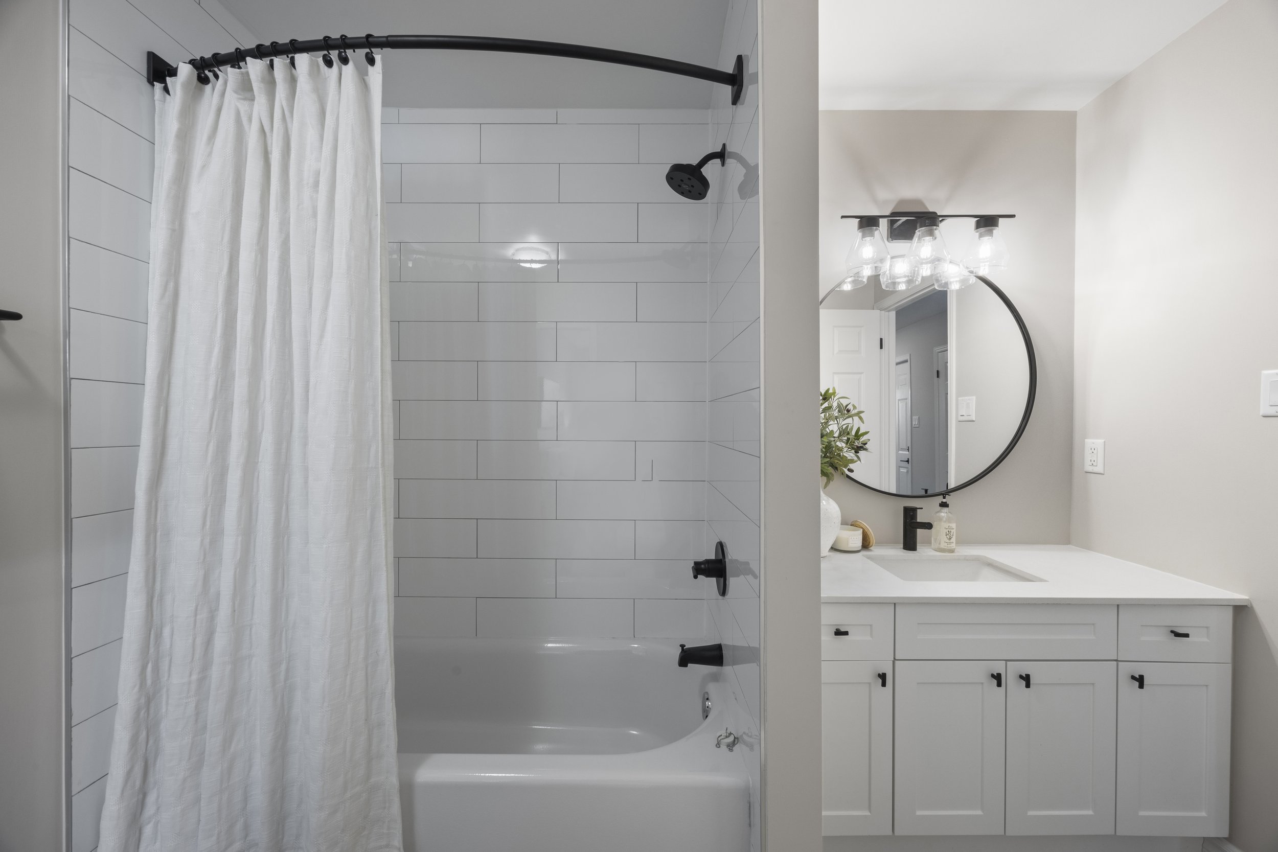 66-601 Grenfell Dr -32.JPG