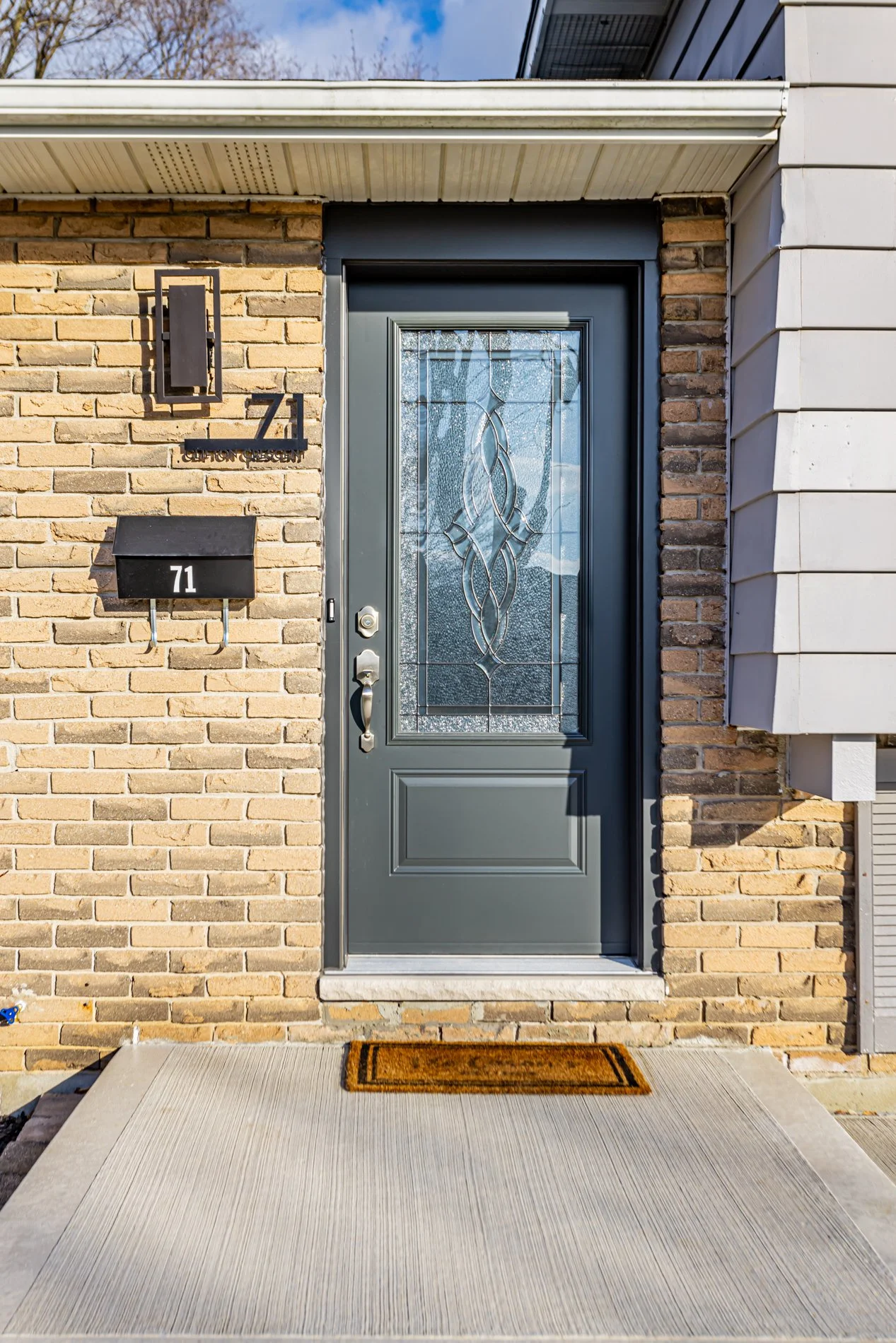 71 Clifton Cres-4.jpg