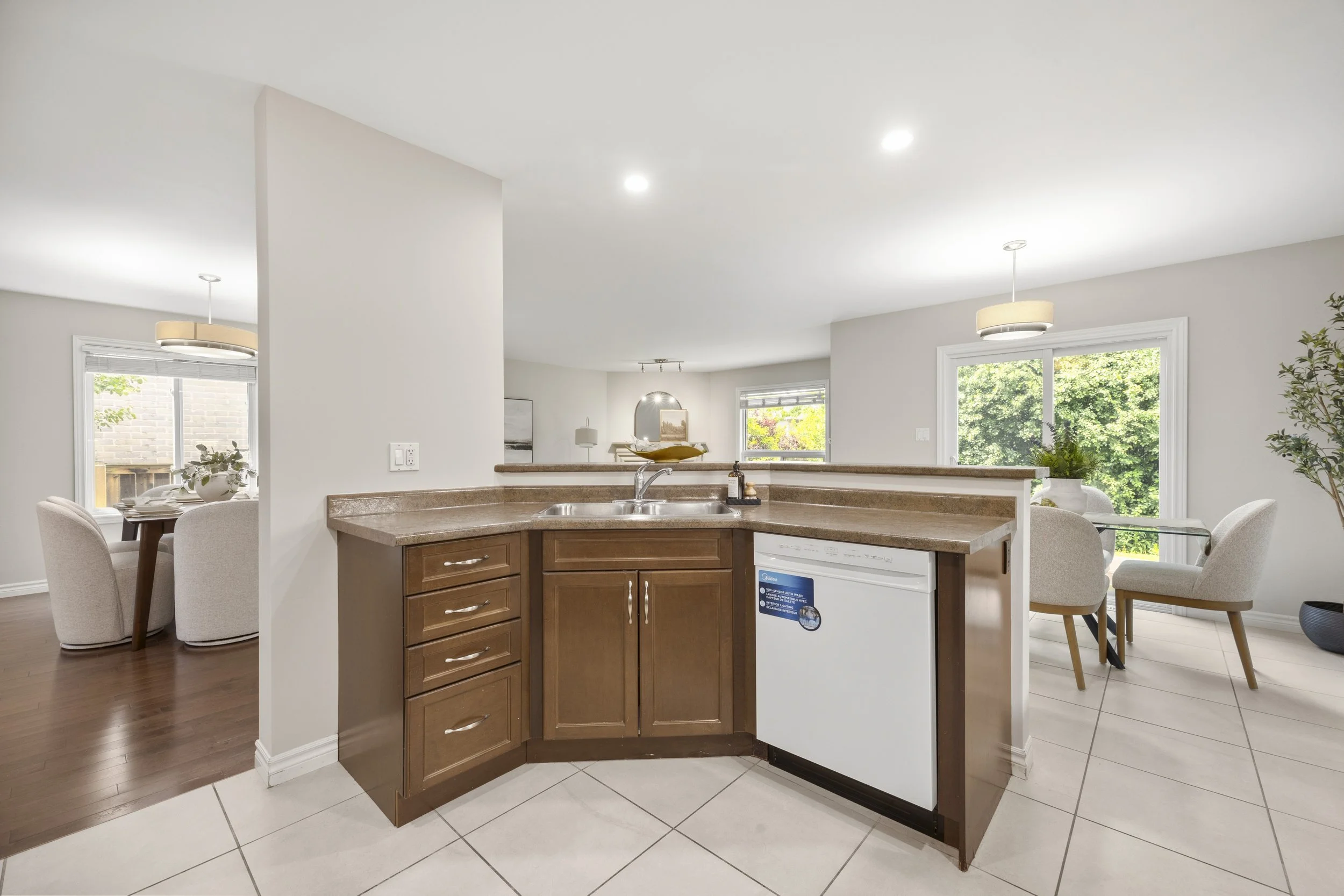1166 Smither Rd -16.JPG