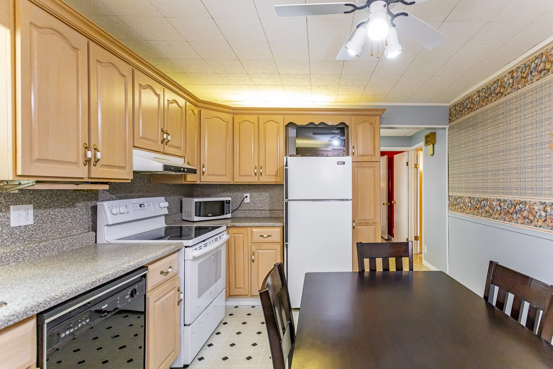 23909 Denfield Rd_21.jpg