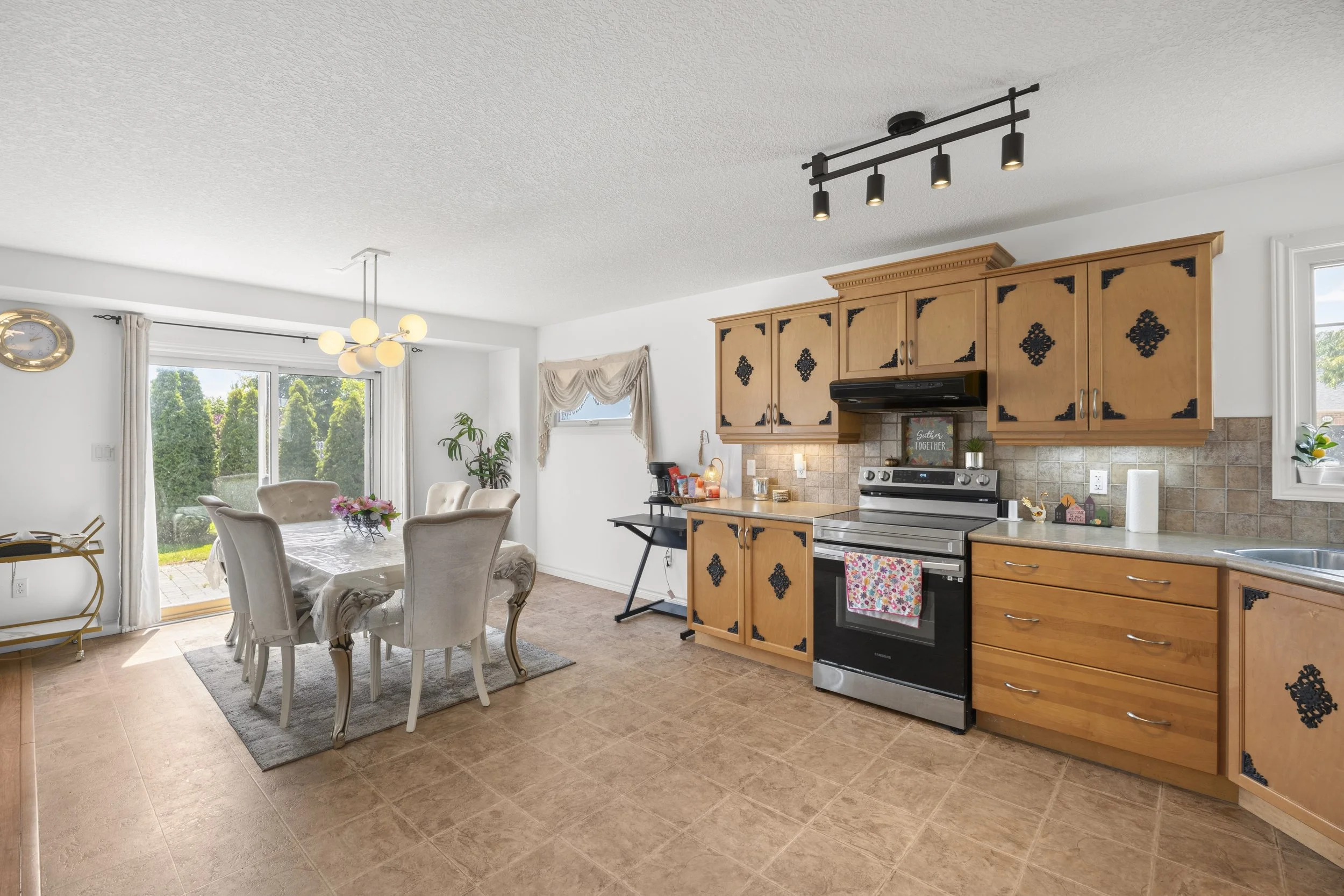 2 Fenwick Crt -08.JPG