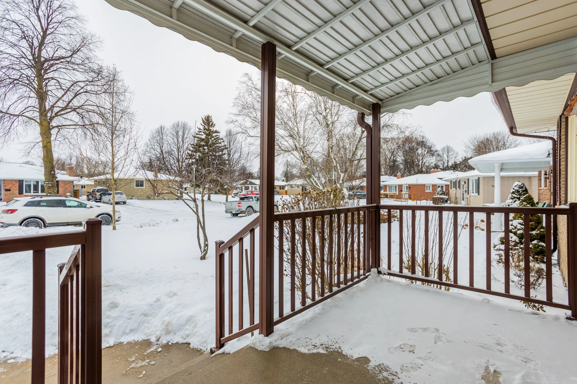 43 Frobisher Cres-6.jpg