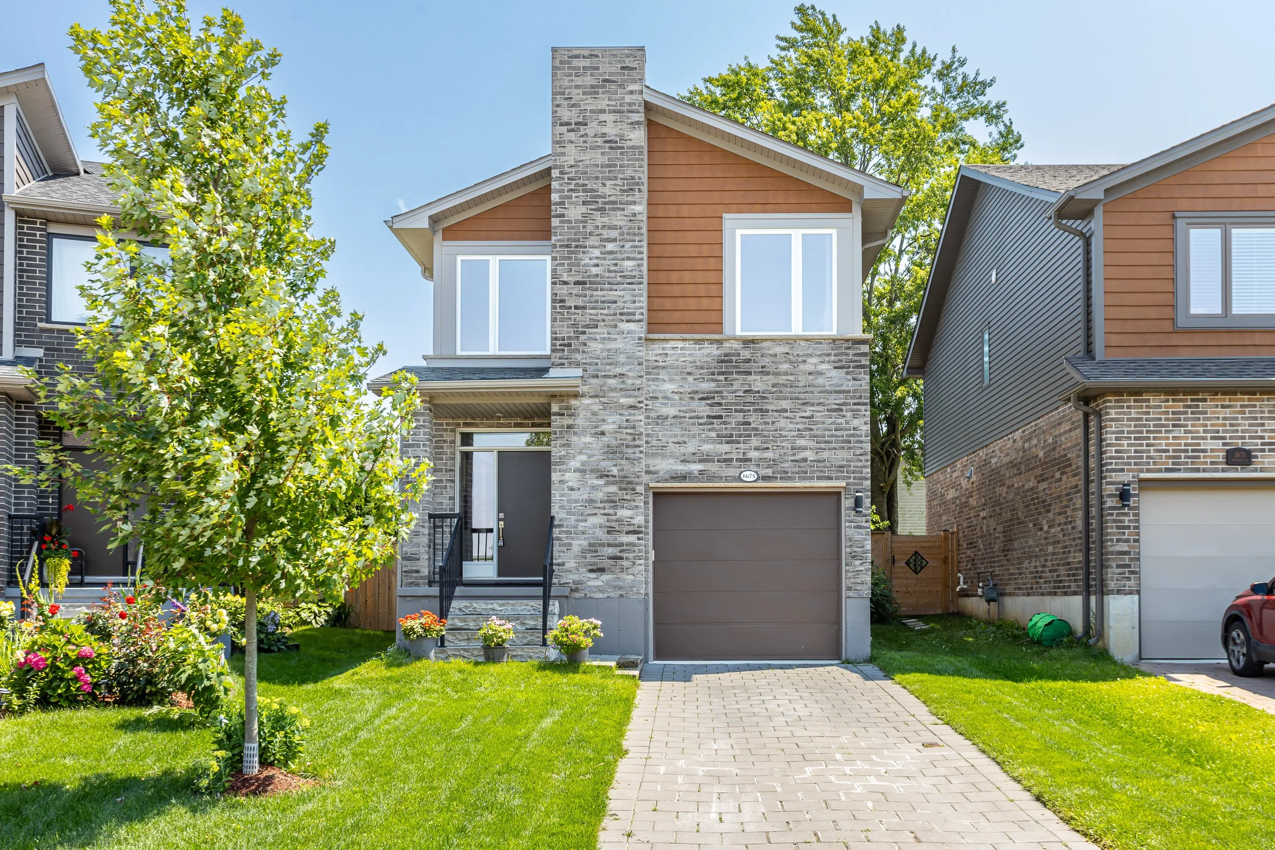 1675 Valhalla St-1.jpg