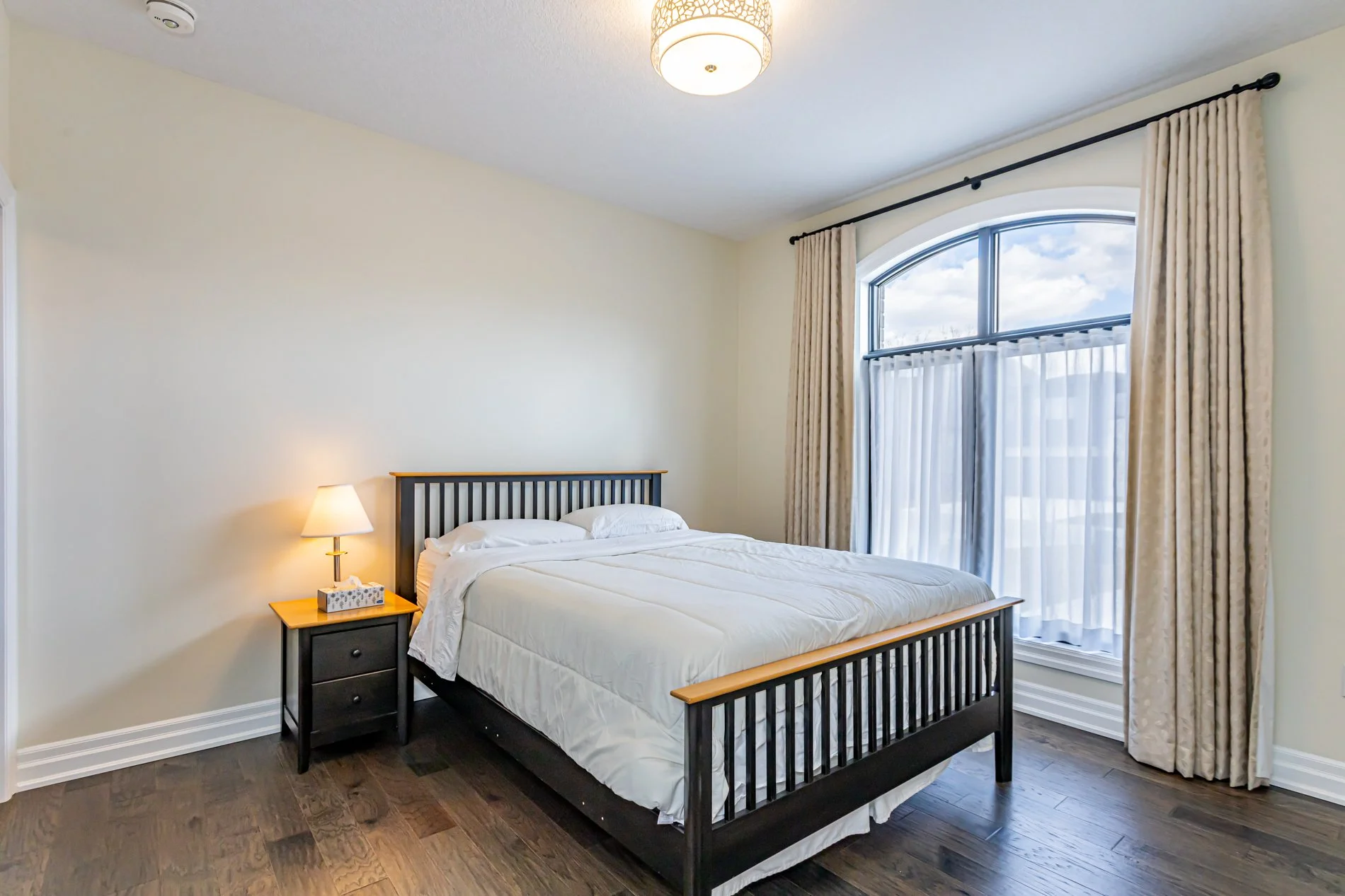 238-9861 Glendon Dr-25.jpg